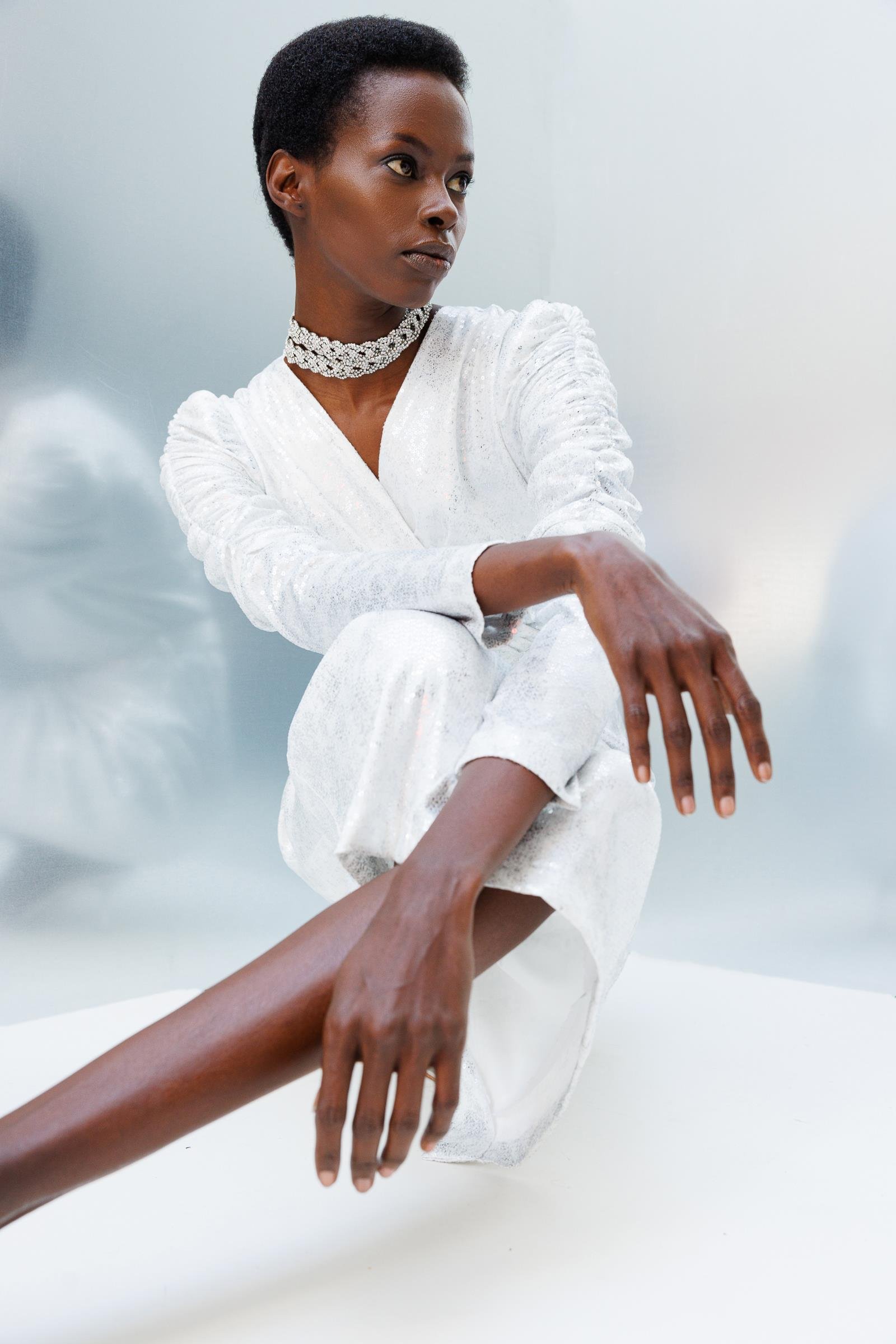 Modailgi  Büzgü Detaylı Kruvaze Payet Elbise Ekru