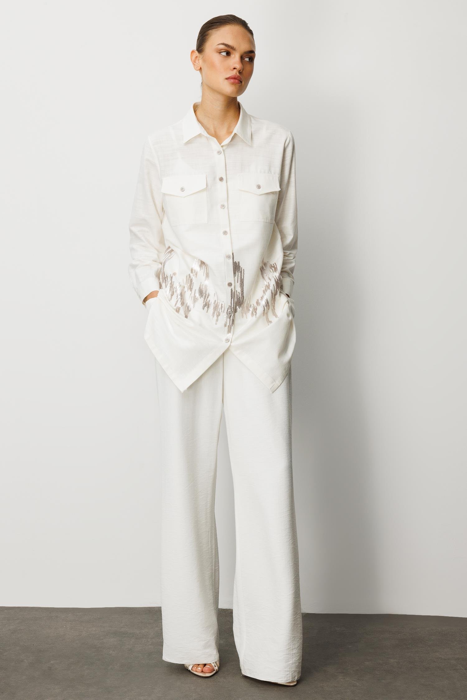 Modailgi  Cep Kapaklı Pul Nakış Detaylı Tunik Ekru