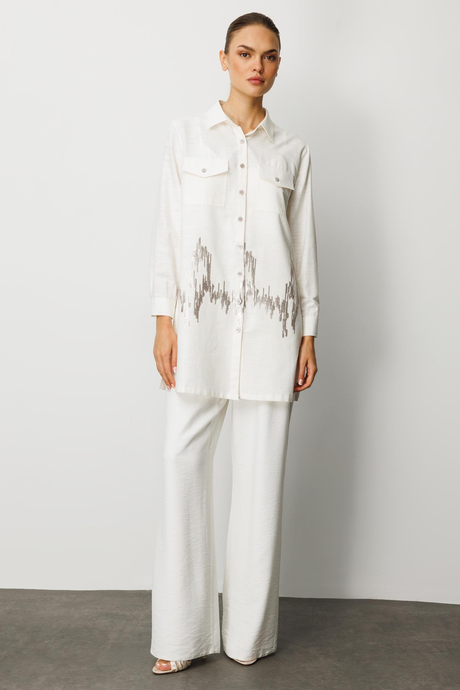 Modailgi  Cep Kapaklı Pul Nakış Detaylı Tunik Ekru