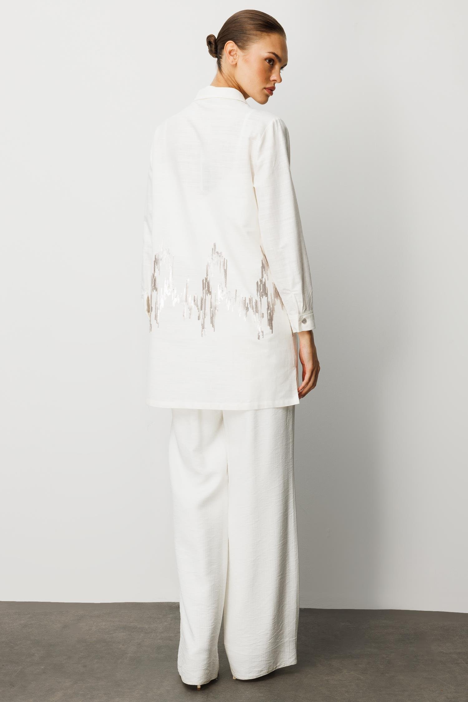 Modailgi  Cep Kapaklı Pul Nakış Detaylı Tunik Ekru