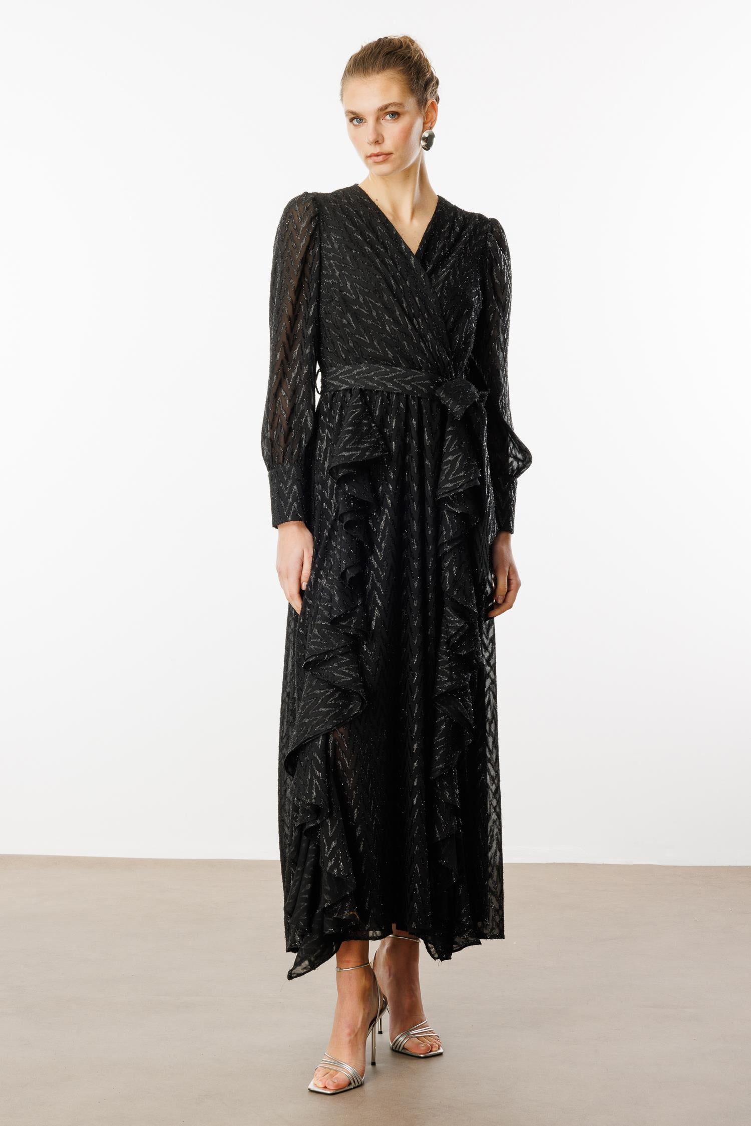 Modailgi  Çift Volanlı Simli Zikzak Desenli Kruvaze Elbise Siyah