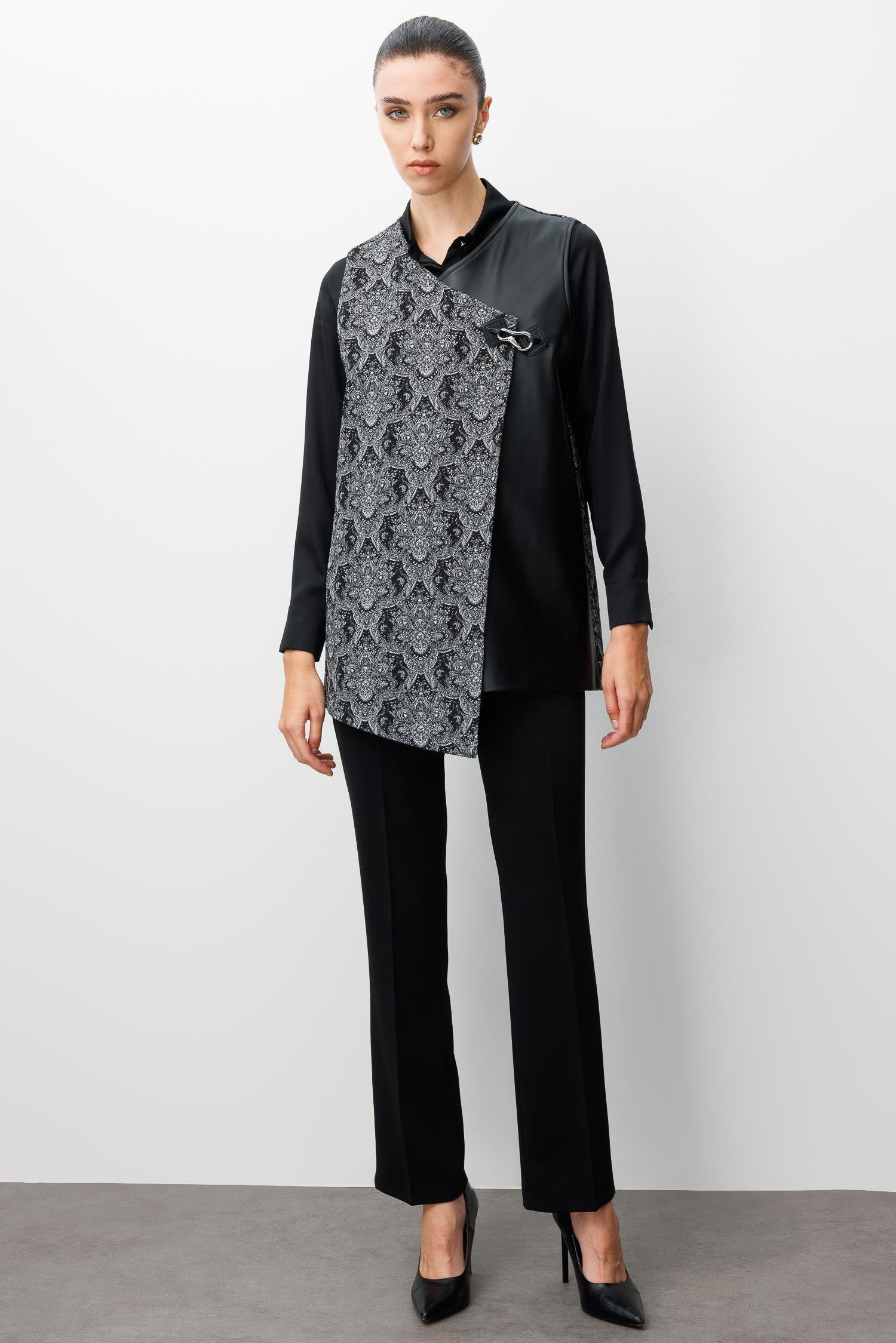 Modailgi  Deri Kumaş Garnili Klapa Kapamalı Asimetrik Jakar Yelek Siyah