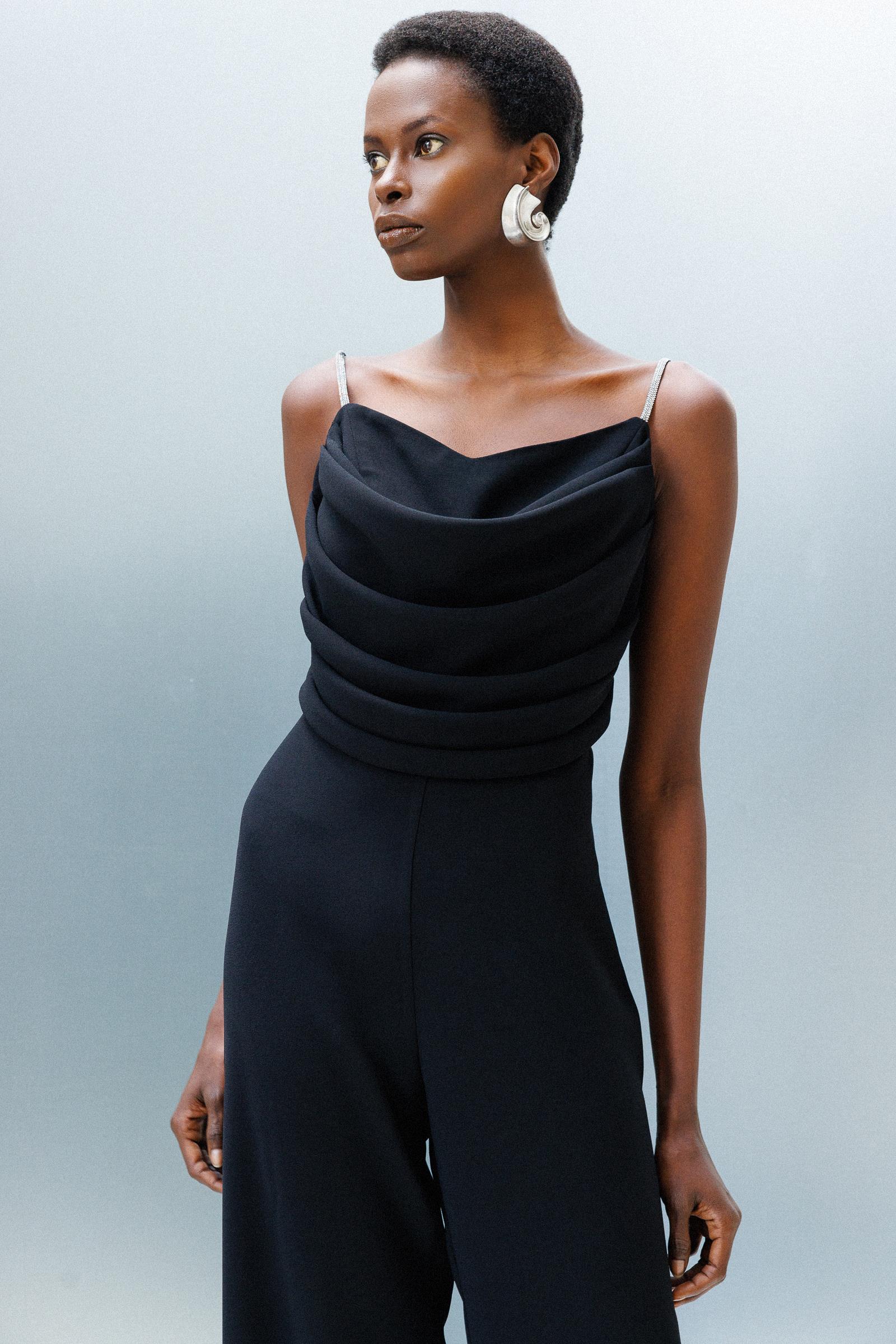 Modailgi  Drape Detaylı Askılı Tulum Siyah