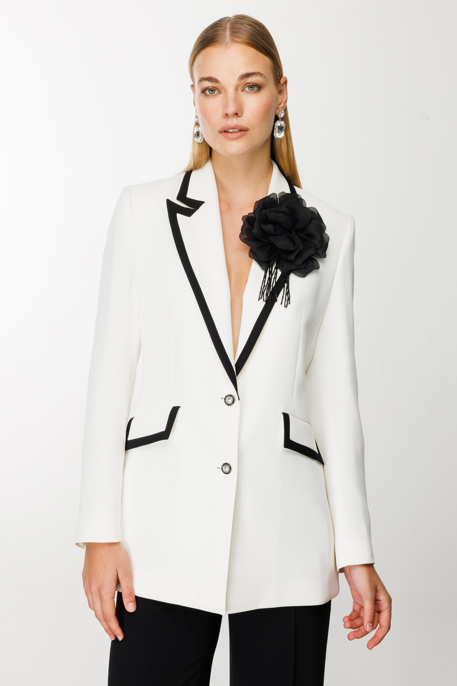 Modailgi  Enkürüsteli Çift Düğme Ceket Ekru