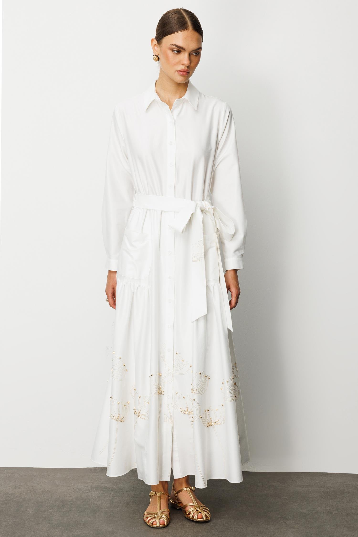 Modailgi  Etek Ucu Nakış ve İşlemeli Beli Lastikli Kuşaklı Safari Kol Uzun Elbise Ekru