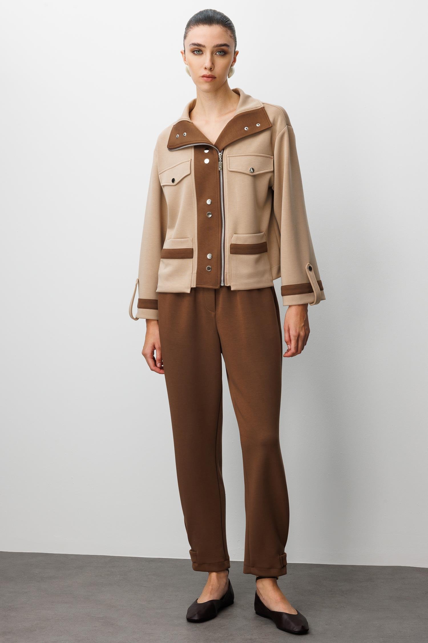 Modailgi  Fermuar Kapamalı Düşük Kol Cep Ve Apolet Detaylı Kısa Devrik Yaka Gömlek - 40064 Vizon