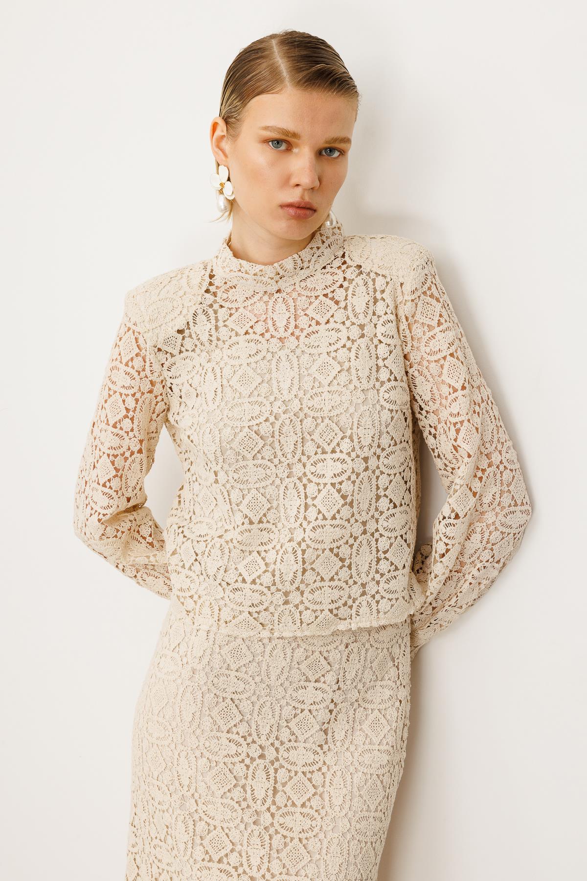 Modailgi  Hakim Yaka Arka Fermuar Kapamalı Güpür Dantelli Ceket Taş