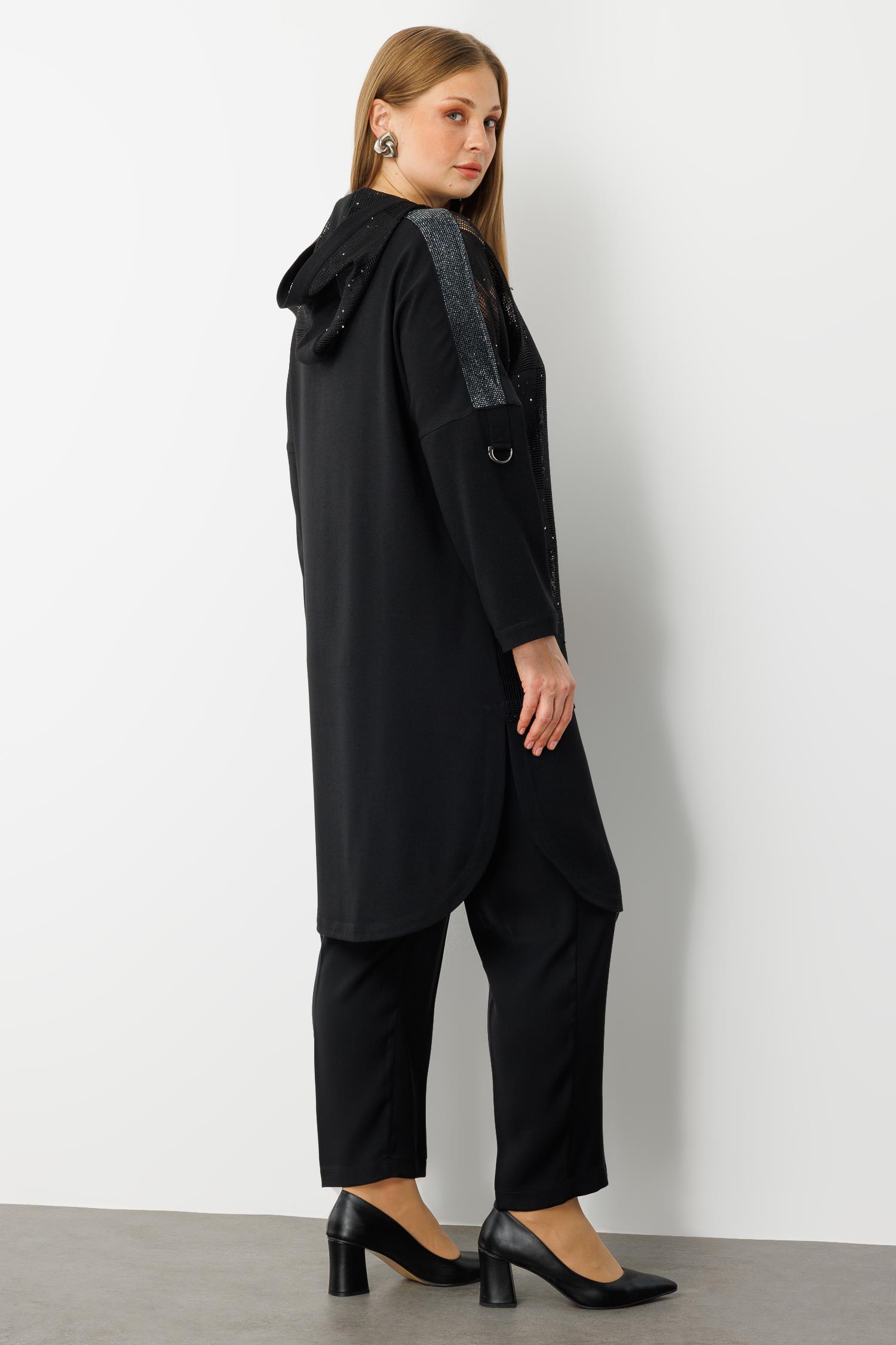 Modailgi  Kapişonlu Pullu File Detaylı Kolu Apoletli Kap Siyah