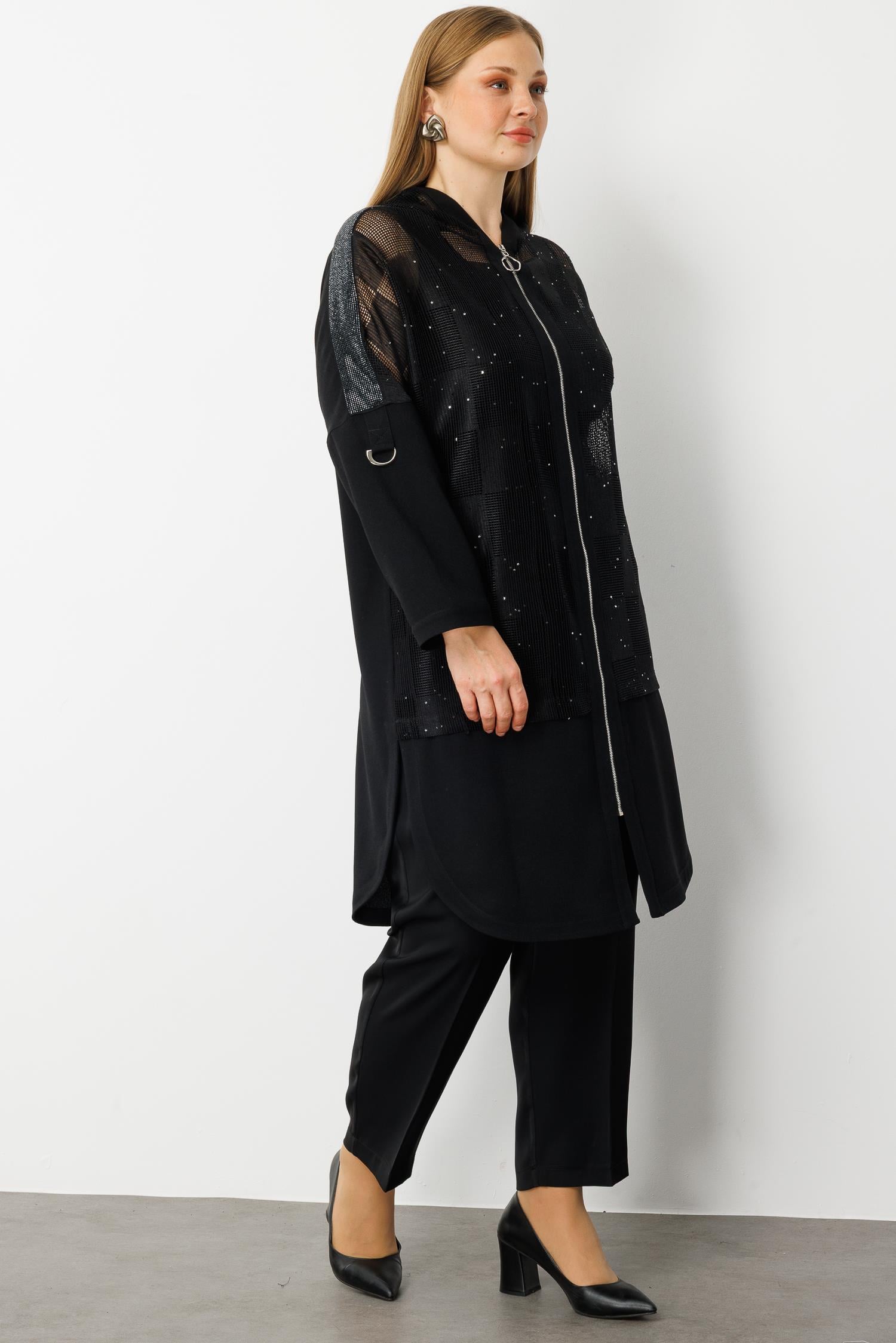 Modailgi  Kapişonlu Pullu File Detaylı Kolu Apoletli Kap Siyah