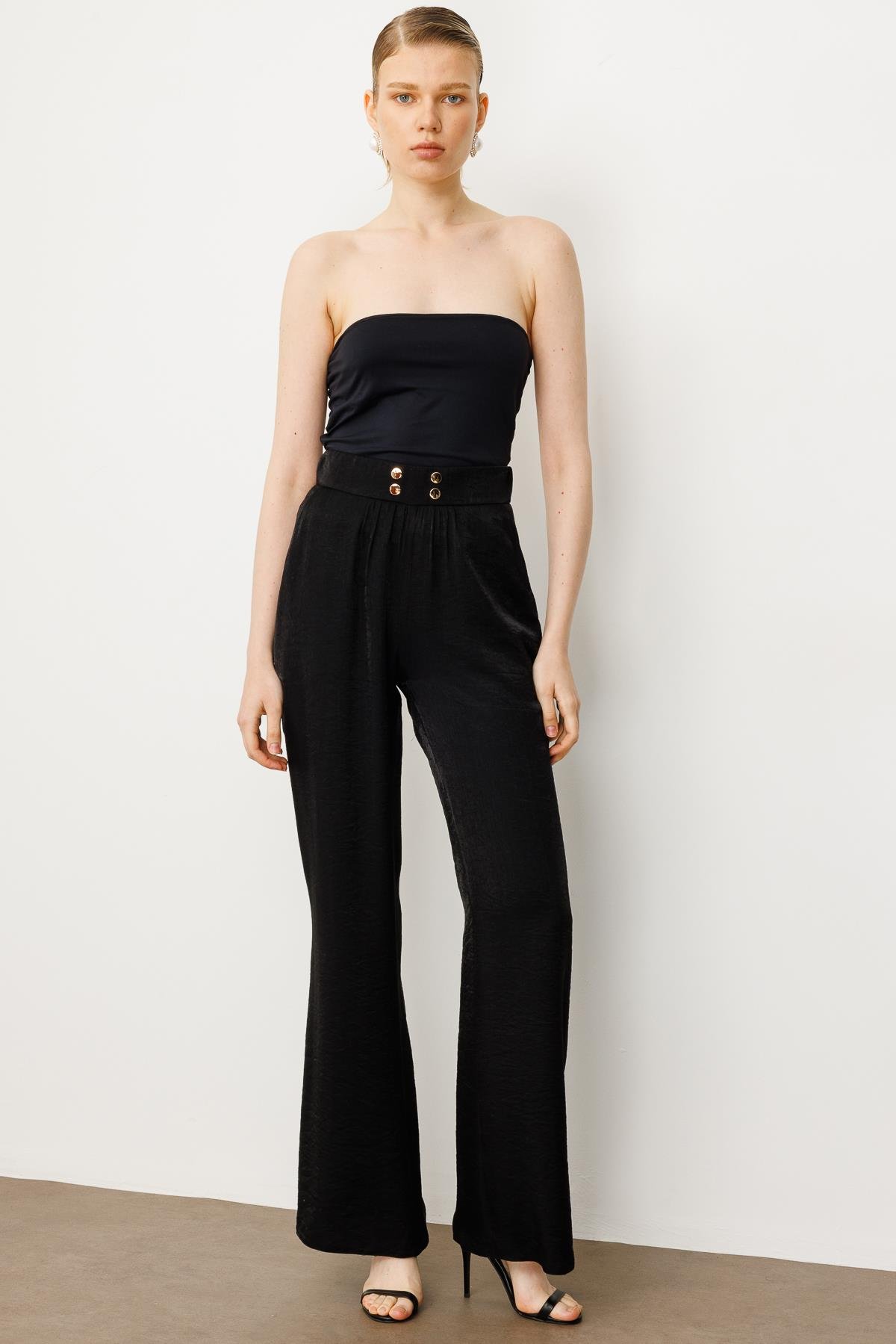 Modailgi  Kemeri Lastikli Beli Büzgülü Çakma Trok Detaylı Yandan Cepli Pantolon - 10047 Siyah