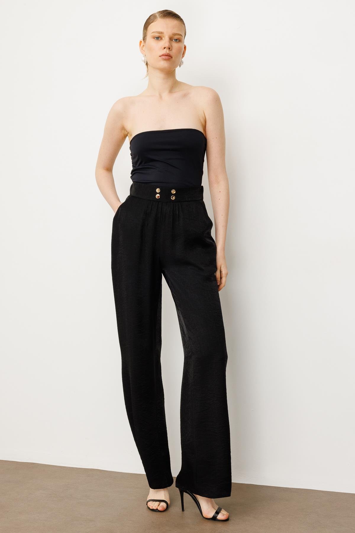 Modailgi  Kemeri Lastikli Beli Büzgülü Çakma Trok Detaylı Yandan Cepli Pantolon - 10047 Siyah