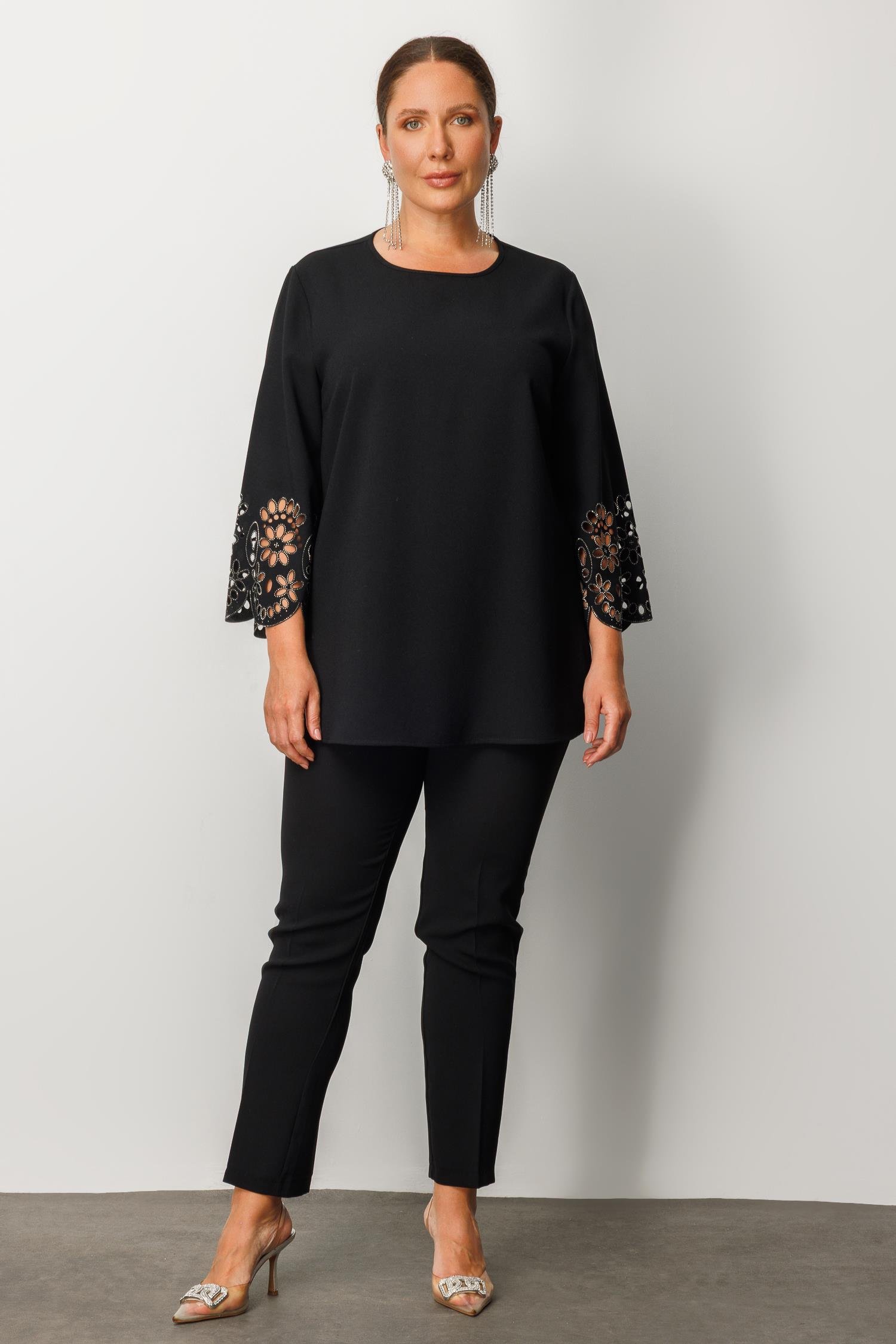 Modailgi  Kol Ağzı Lazerli Taşlı Bluz Siyah