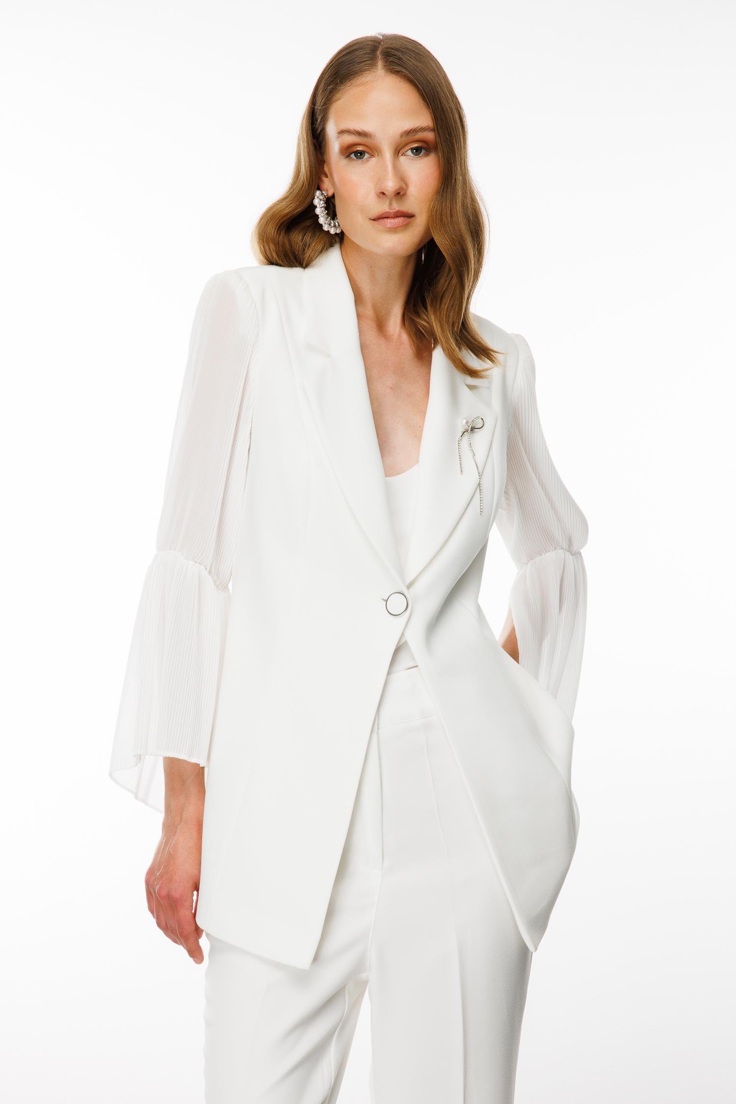 Modailgi  Kolları Piliseli Yakası Broşlu Ceket Ekru