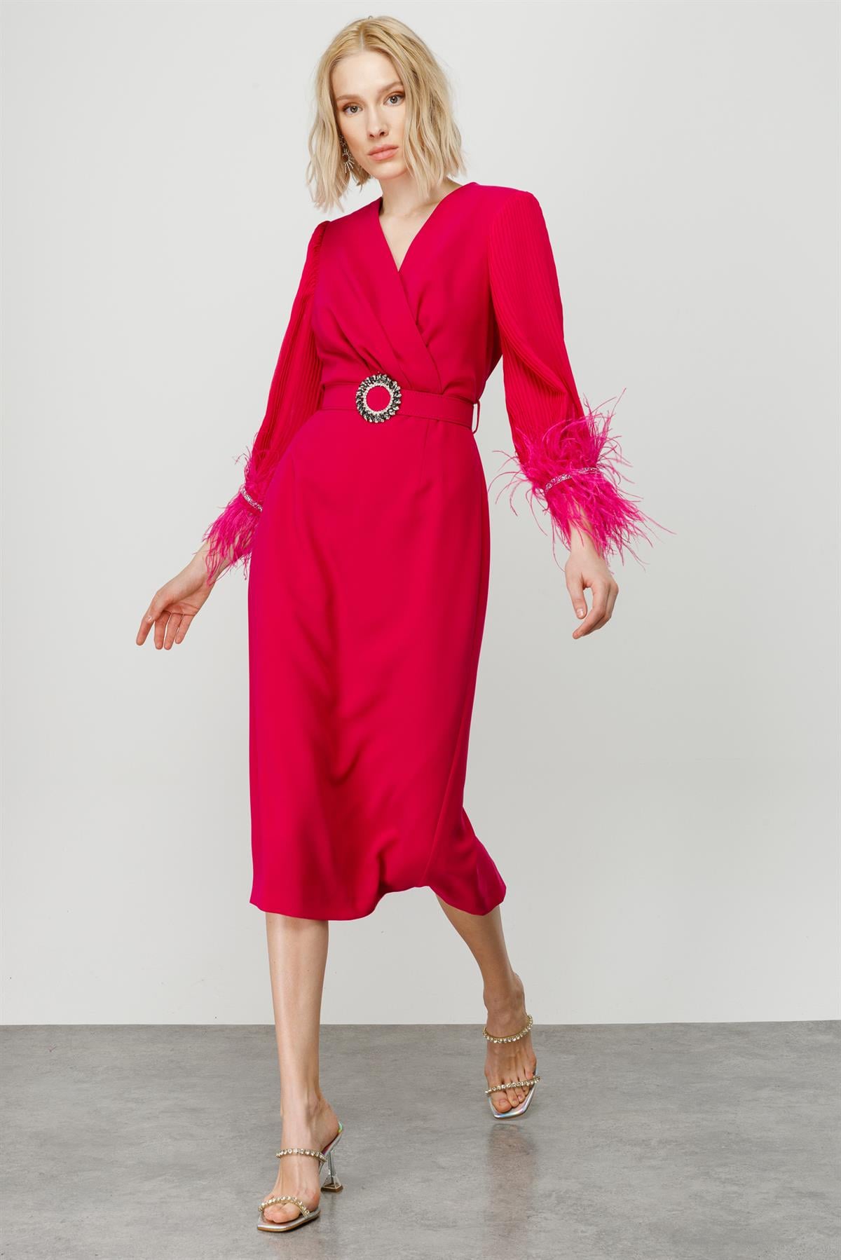 Modailgi  Kolları Pliseli Manşeti Otrişli Uzun Elbise Fuşya