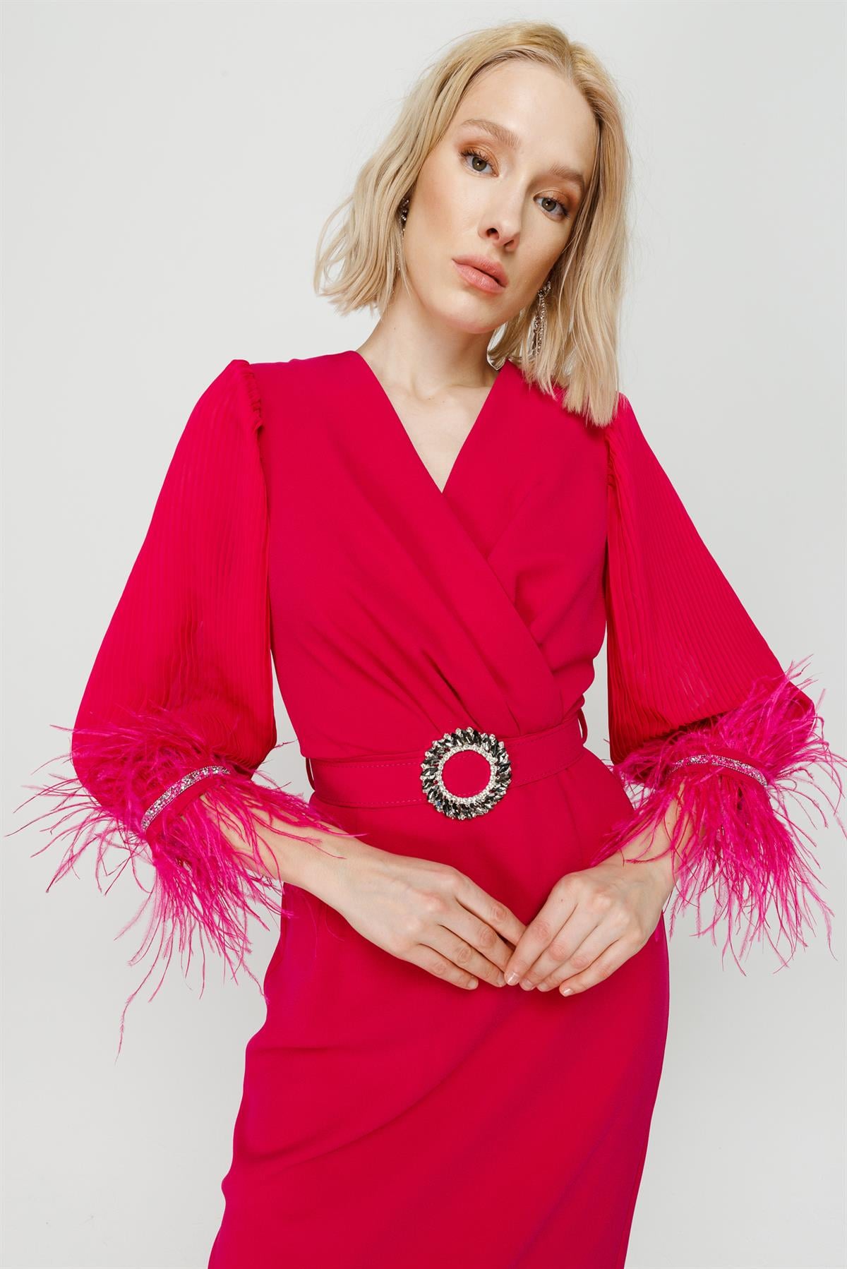 Modailgi  Kolları Pliseli Manşeti Otrişli Uzun Elbise Fuşya