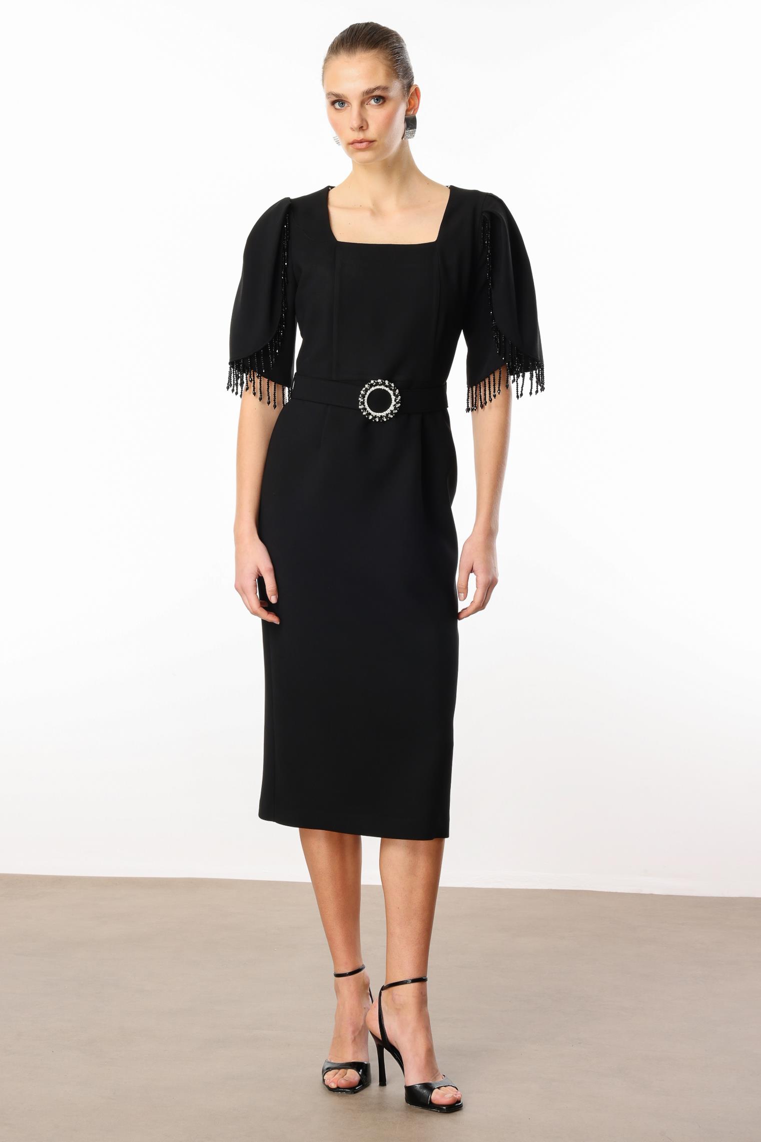Modailgi  Kolları Şerit Boncuk Aksesuarlı Elbise Siyah