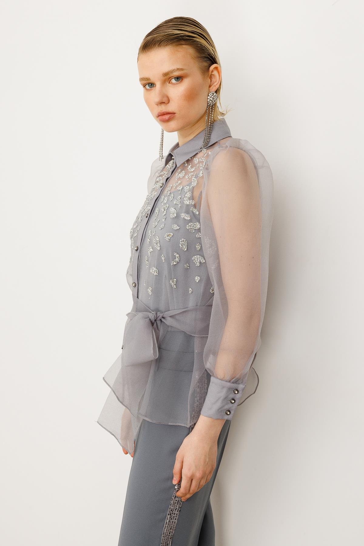 Modailgi  Kravat Detaylı Taşlı Organze Gömlek Gri
