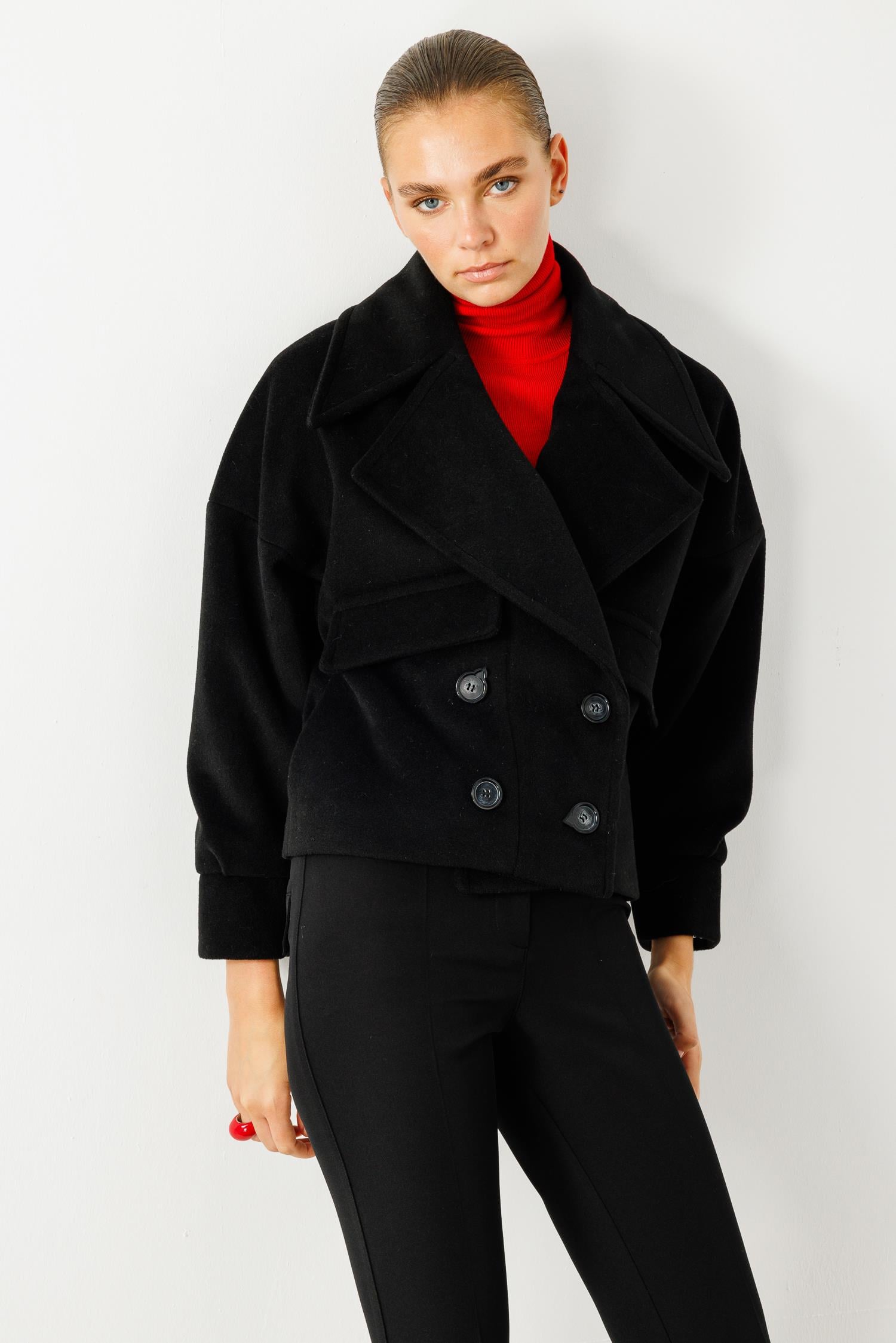 Modailgi  Kruvaze Dört Düğmeli Kısa Kaşe Kaban Siyah