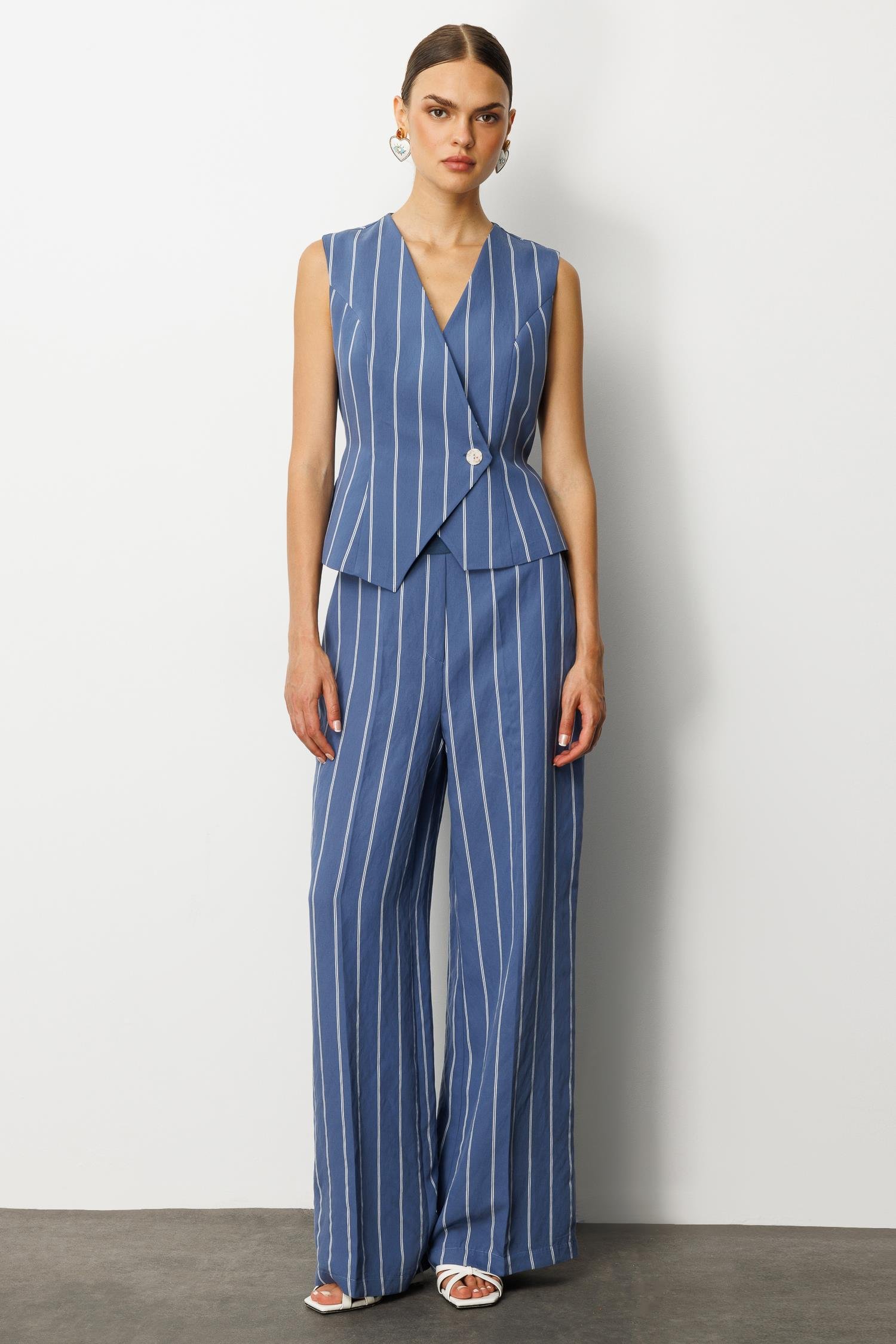 Modailgi  Kruvaze Kapamalı Bağlama Detaylı Asimetrik Kesim Yelek İndigo