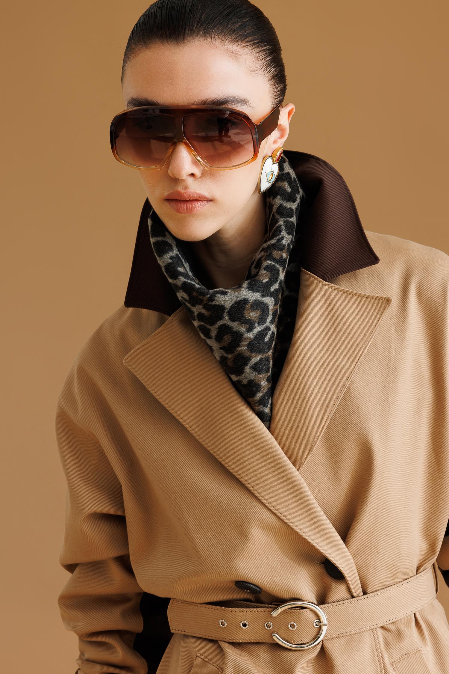 Modailgi  Kumaş Mix Detaylı Kruvaze Kapamalı Kemer Detaylı Oversize Trençkot Camel/Kahve