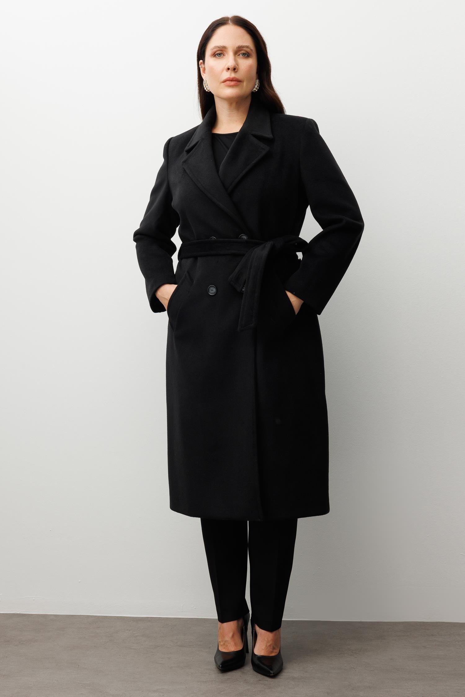 Modailgi  Kuşaklı Kruvaze Dört Düğmeli Kaban Siyah