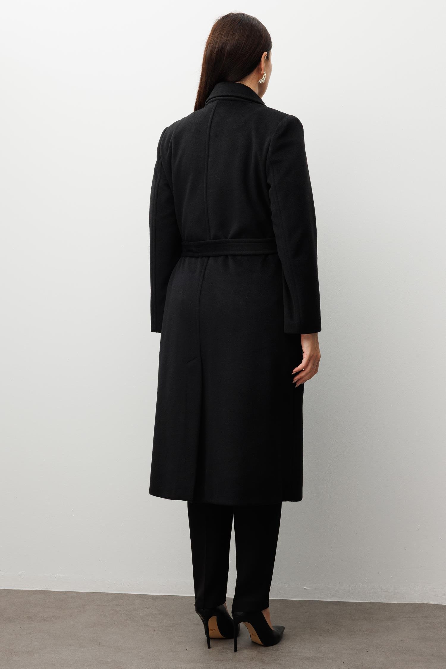 Modailgi  Kuşaklı Kruvaze Dört Düğmeli Kaban Siyah