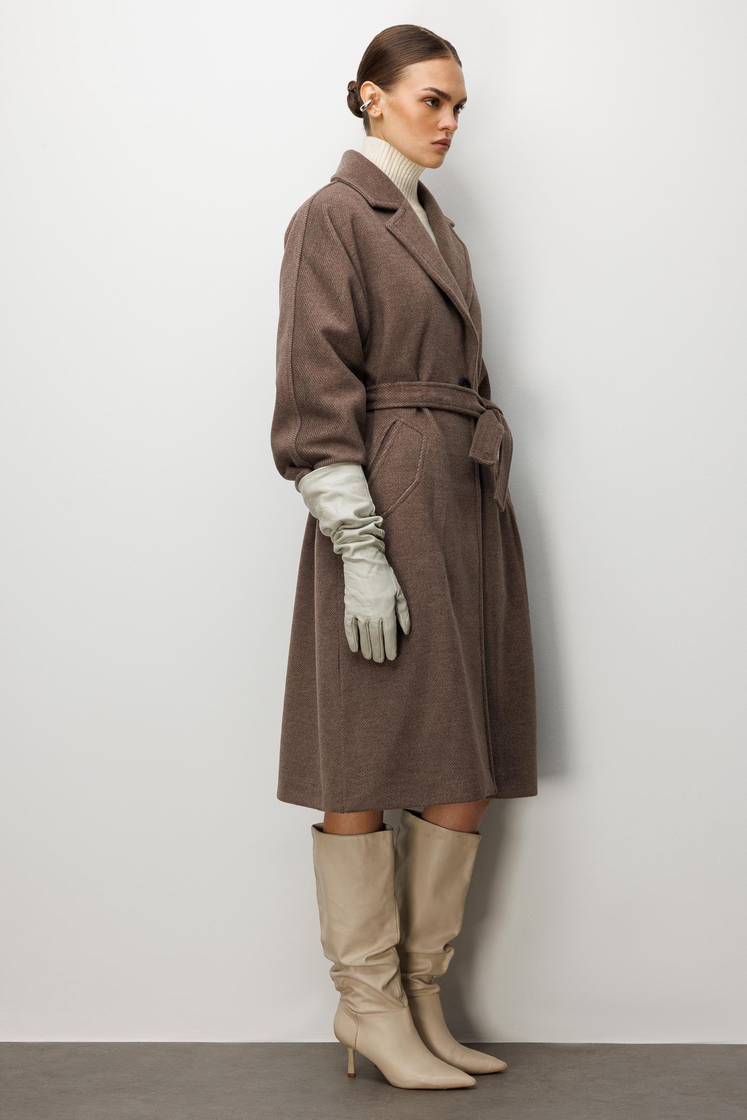 Modailgi  Kuşaklı Tek Düğmeli Diyagonal Çizgili Kaşe Kaban Kahve