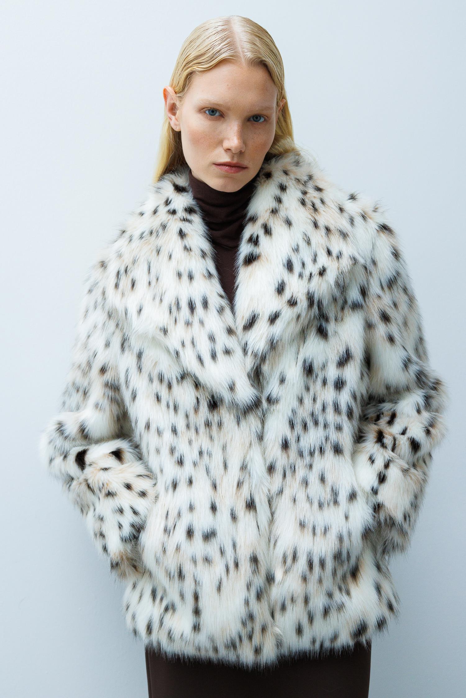 Modailgi  Mendil Yaka Leopar Desen Alcantara Kaban Orijinal