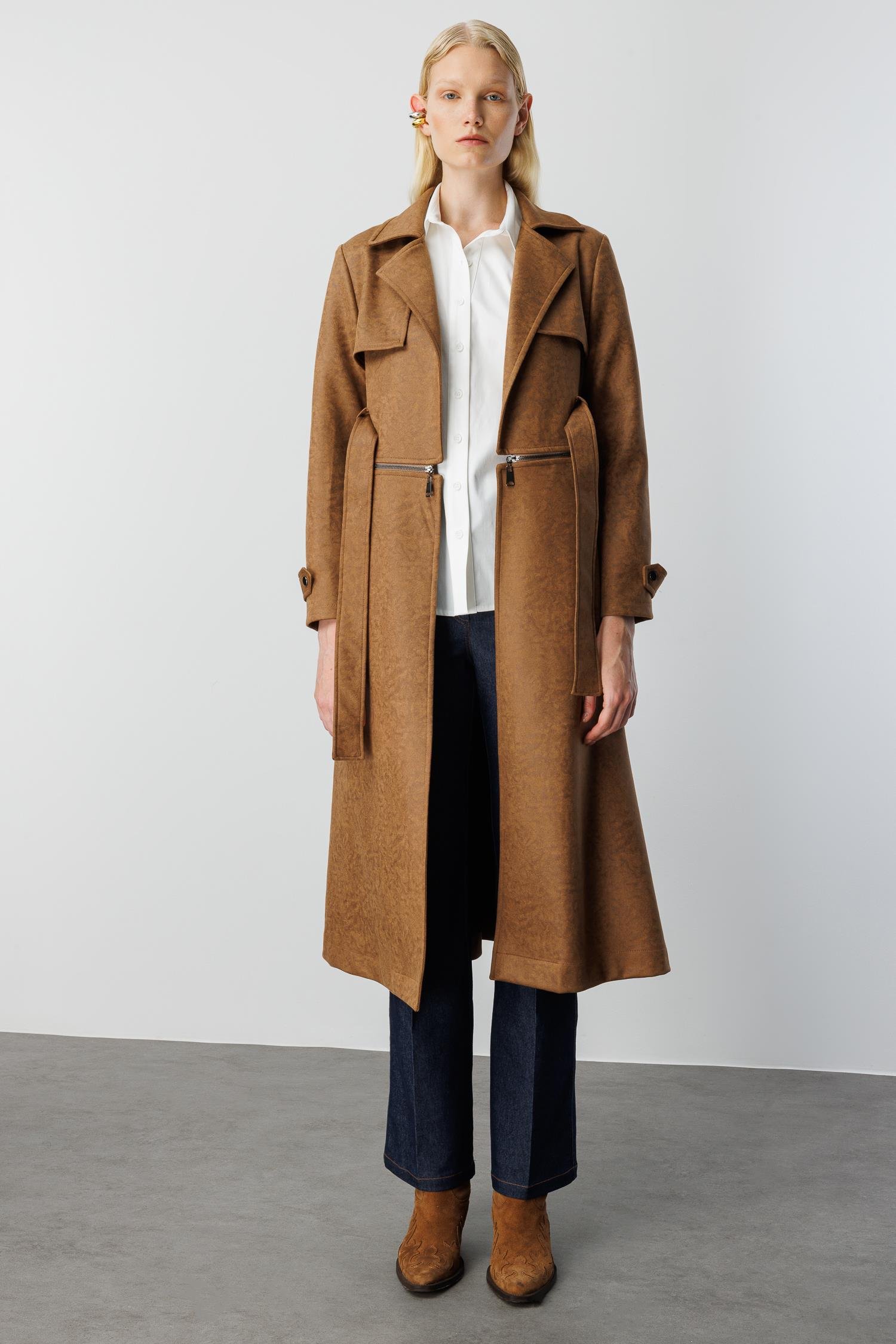 Modailgi  Mono Yaka Kuşaklı Koları Apoletli Belde Açılır Kapanır Çift Taraflı Fermuar Detaylı Astarsız Trençkot Taba