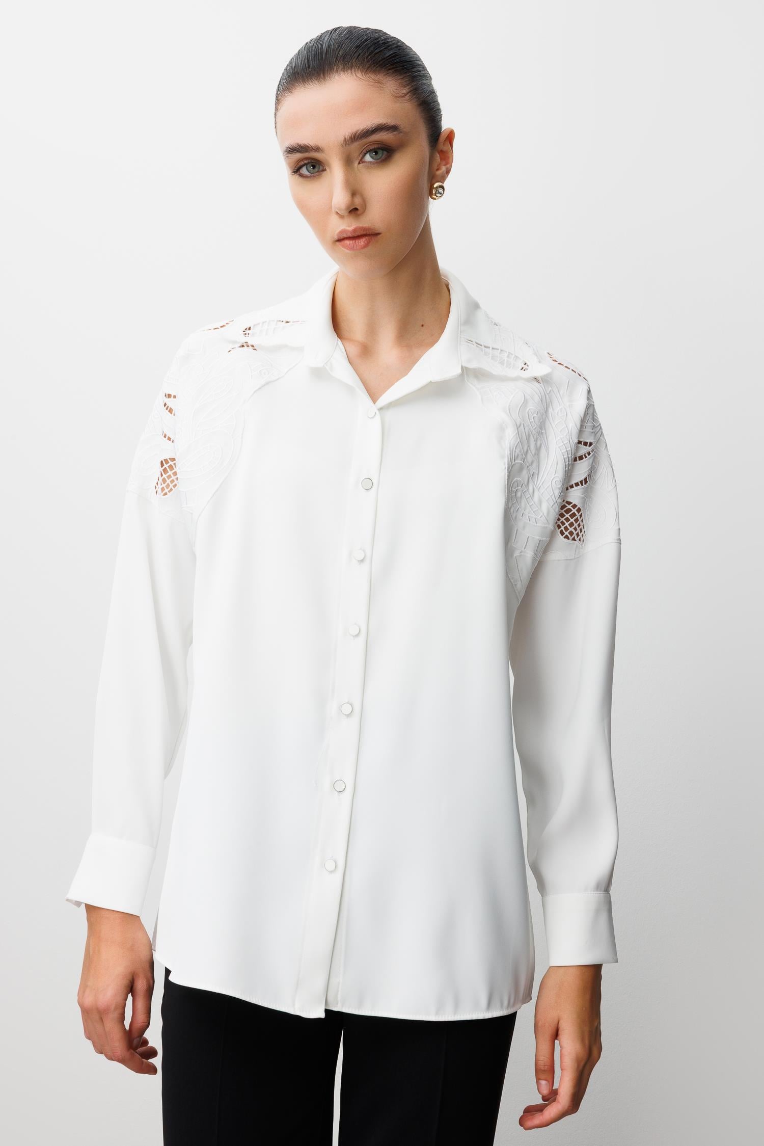 Modailgi  Nakış Detaylı Oversize Gömlek Ekru