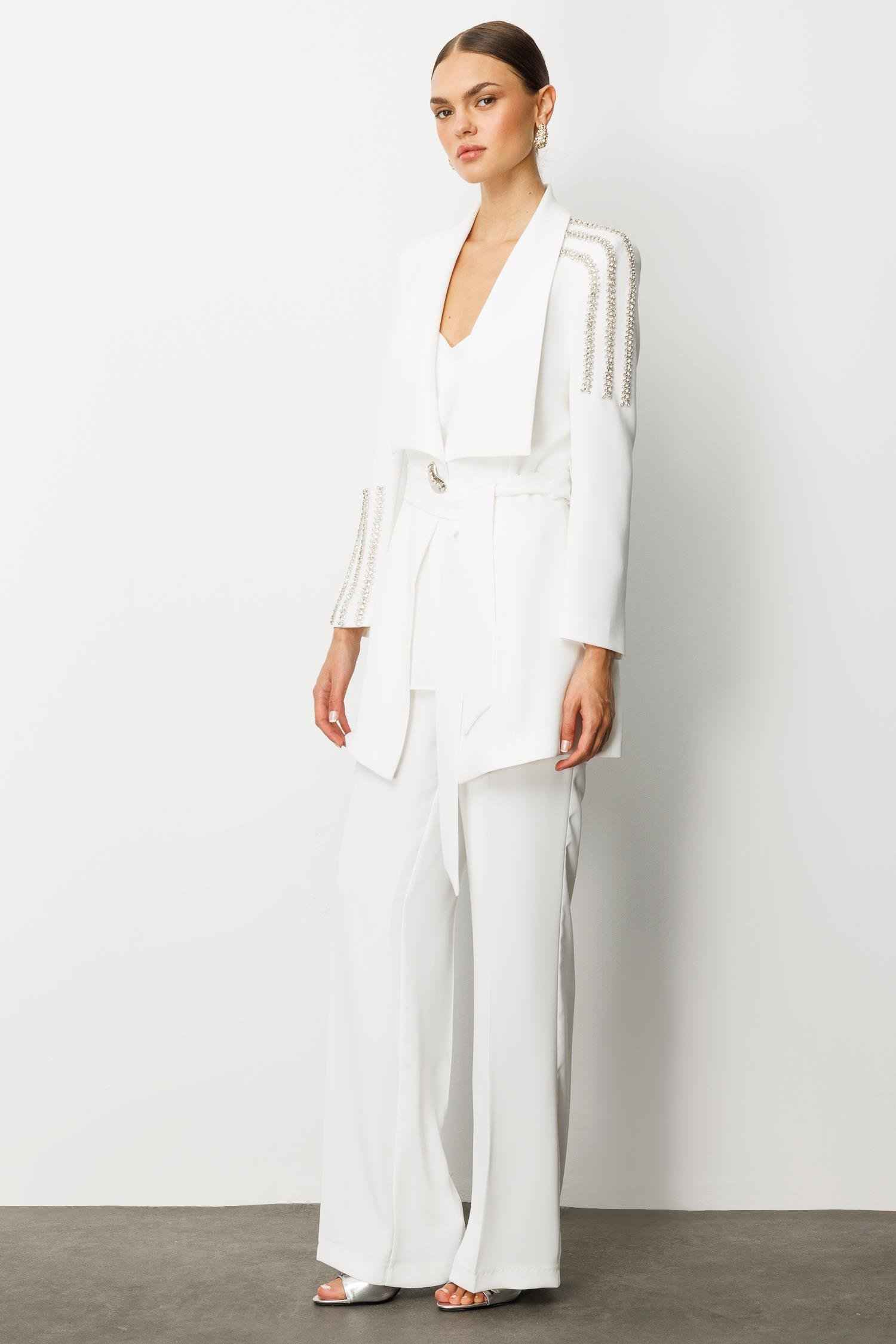 Modailgi  Omuz ve Kol Taş İşleme Detaylı Şal Yaka Kuşaklı Ceket - 45007 Ekru