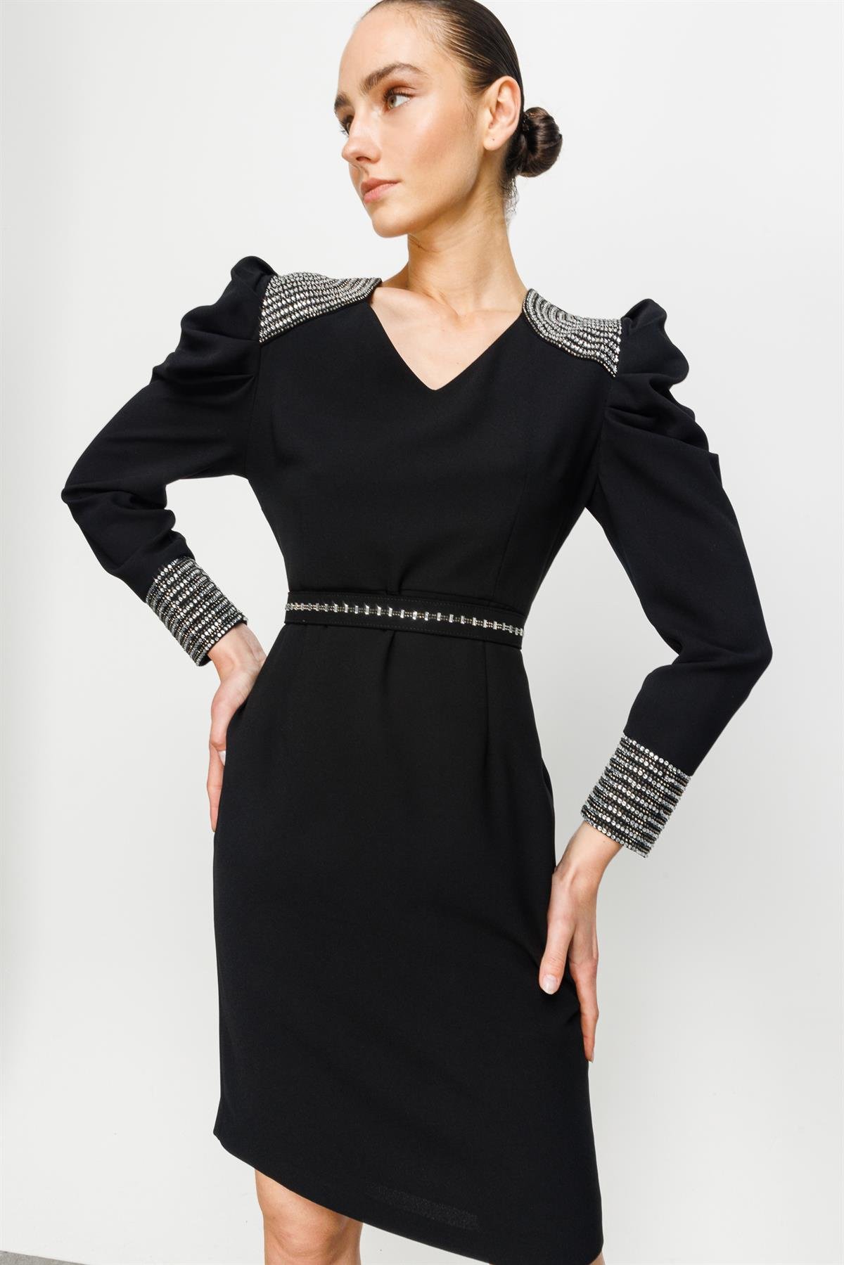 Modailgi  Omuz ve Kolları Taşlı Elbise Siyah