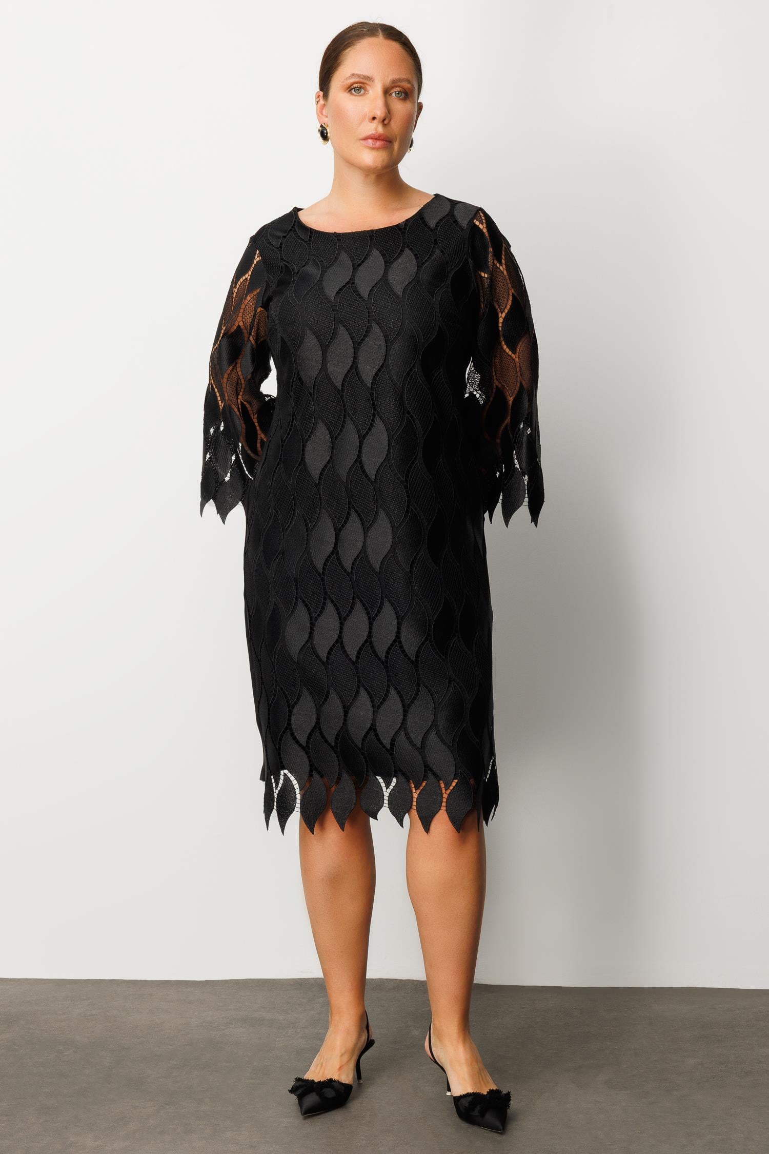 Modailgi  Ön Bedeni Güpür Dantelli Elbise Siyah