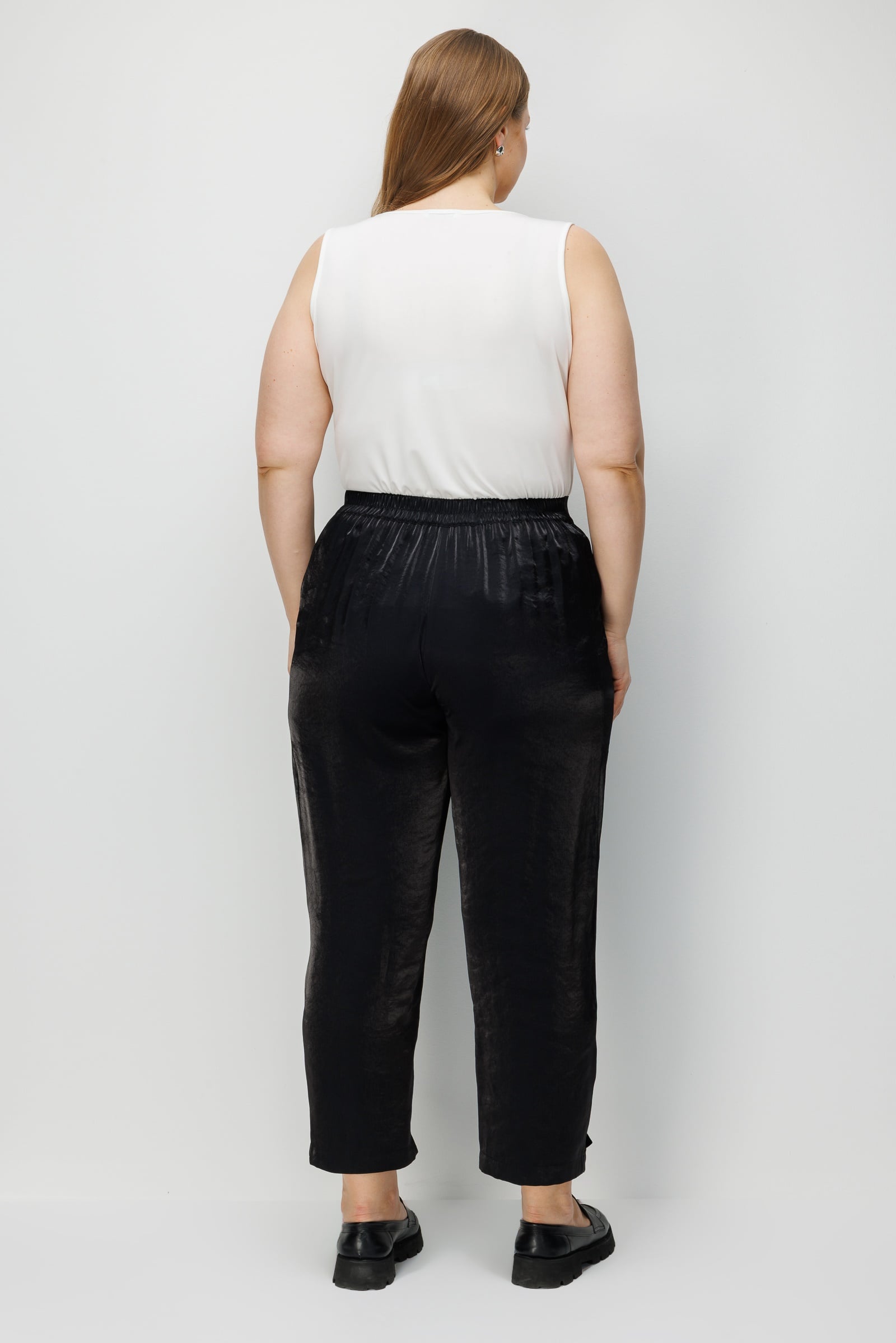 Modailgi  Paçaları Apoletli Yan Cep Rahat Kalıp Pantolon - 40129 Siyah