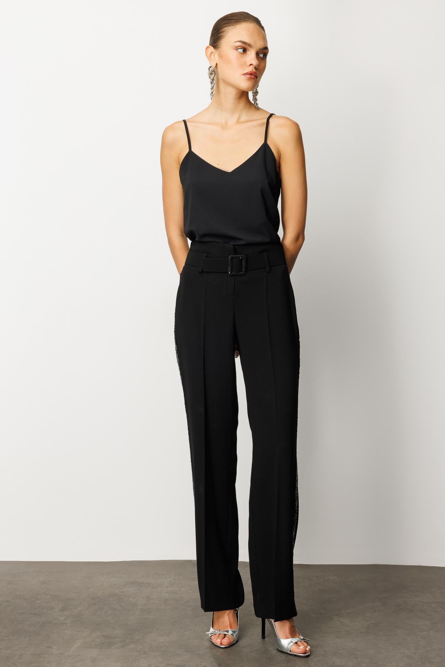 Modailgi  Pul Payet Şeritli Pantolon Siyah