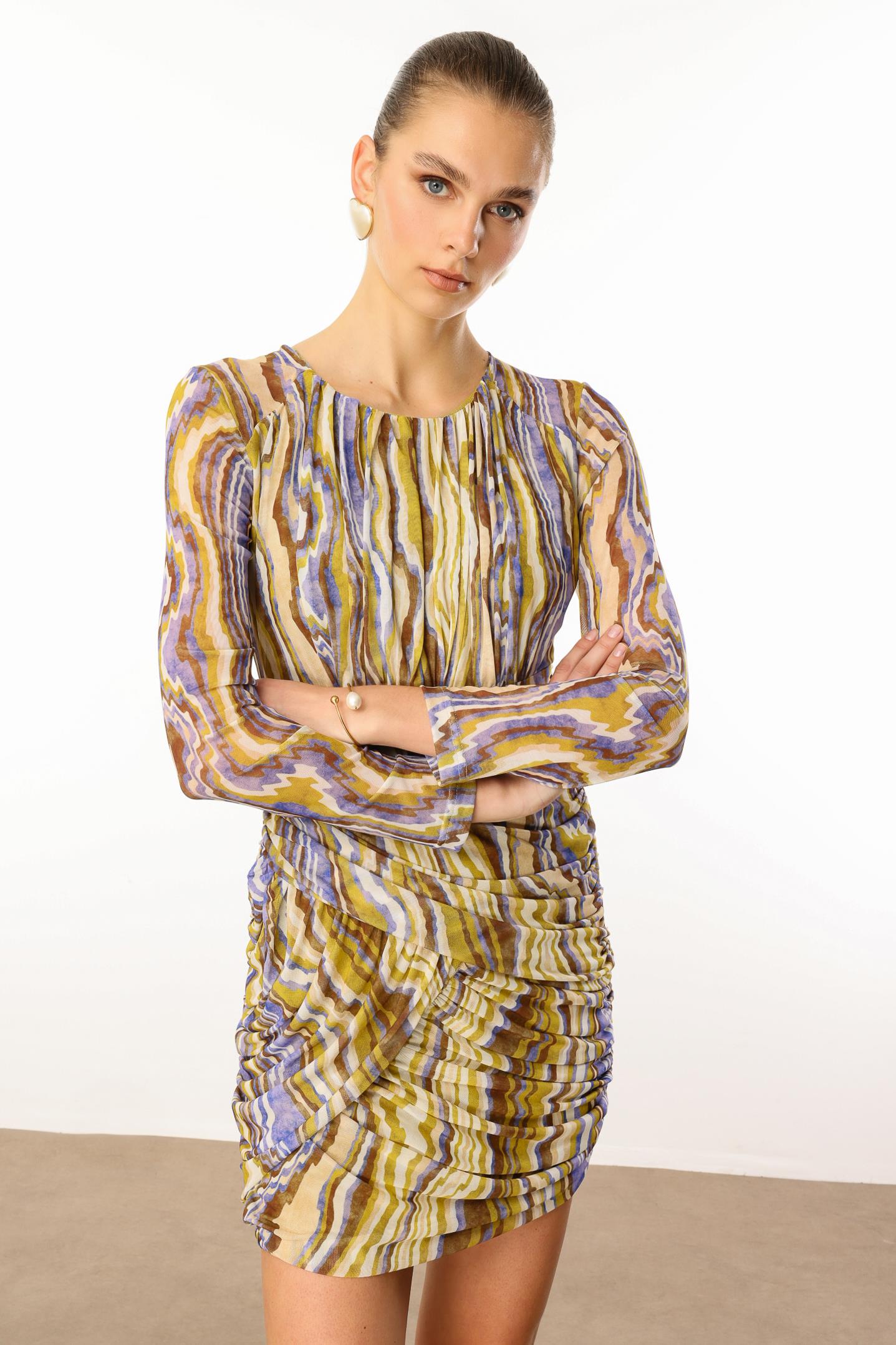 Modailgi  Reglan Kol Yuvarlak Yaka Büzgülü Kısa Tül Elbise Asit