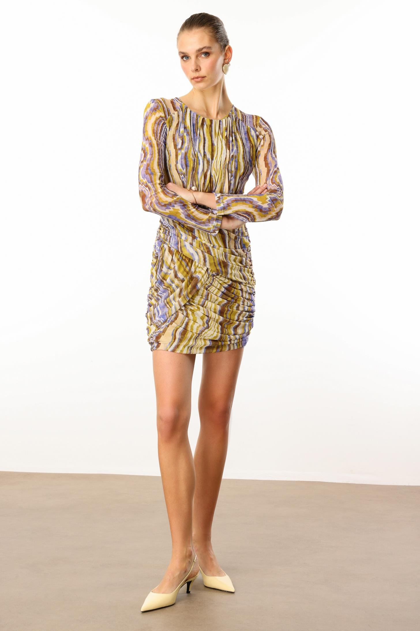 Modailgi  Reglan Kol Yuvarlak Yaka Büzgülü Kısa Tül Elbise Asit