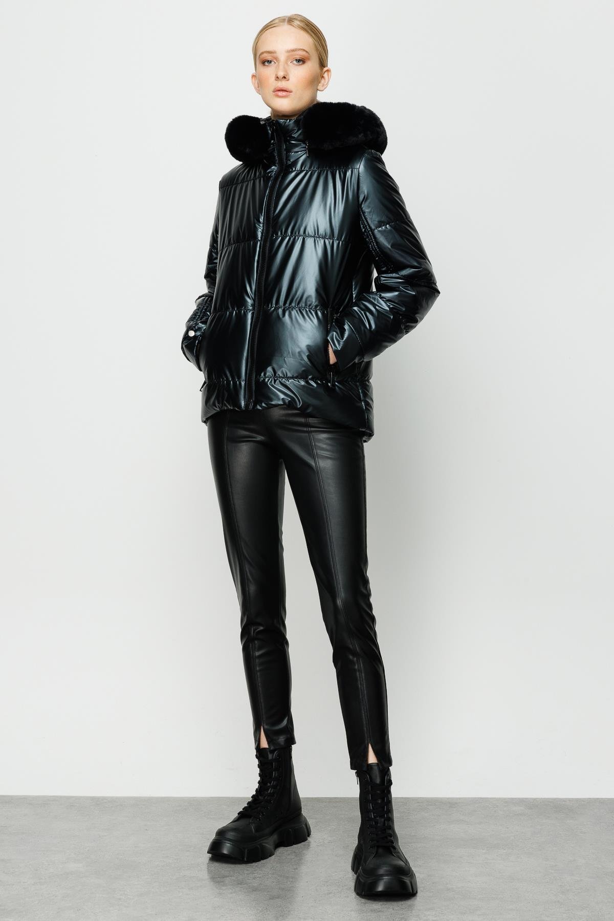 Modailgi  Kapüşonlu Kısa Rugan Şişme Kaban Siyah