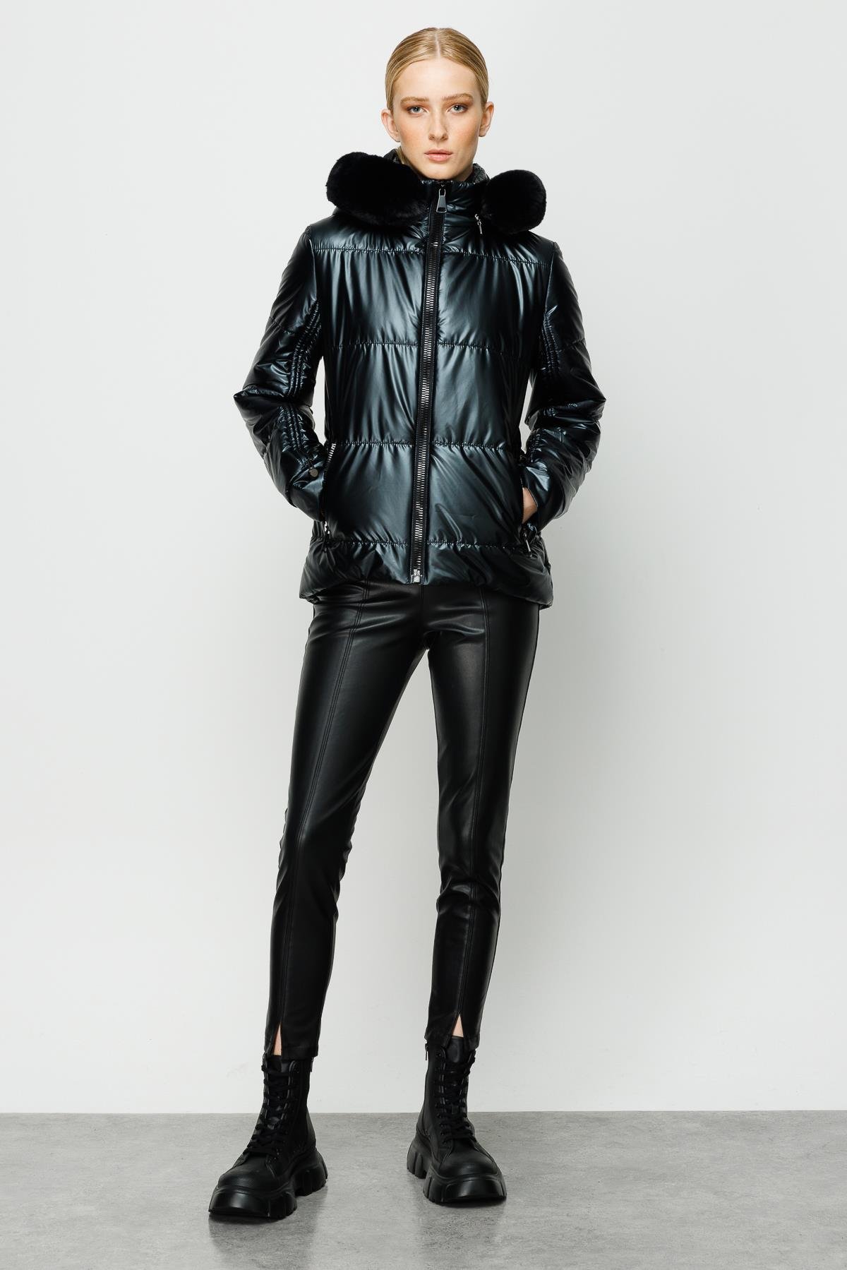 Modailgi  Kapüşonlu Kısa Rugan Şişme Kaban Siyah