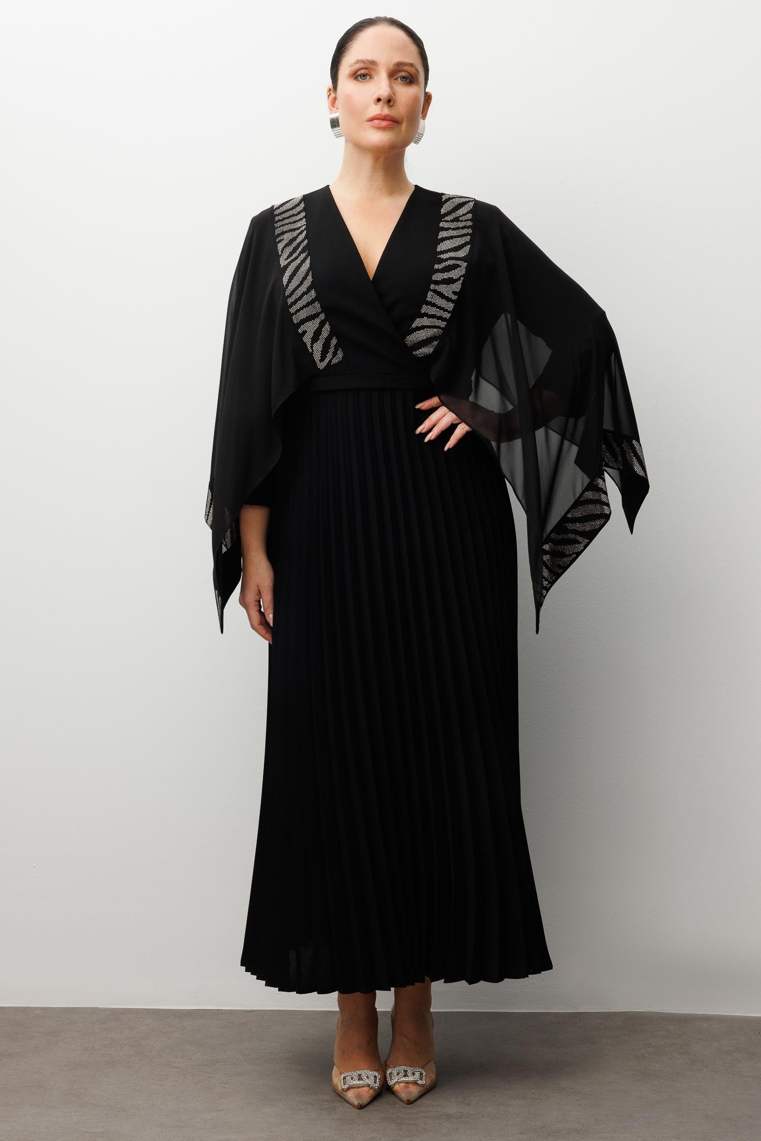 Modailgi  Taş Detaylı Pelerin Kollu Pilisoley Elbise Siyah