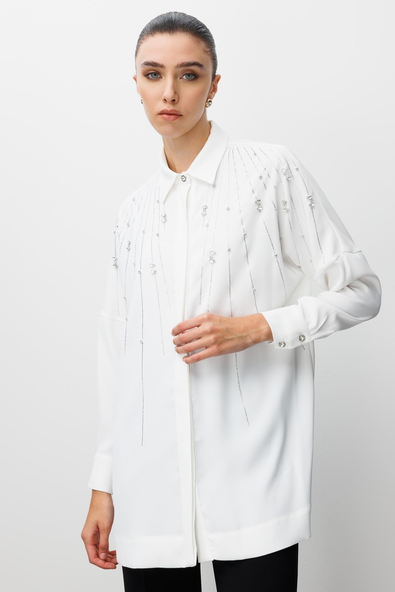 Modailgi  Taş Dizgi Detaylı Gizli Pat Oversize Gömlek Ekru