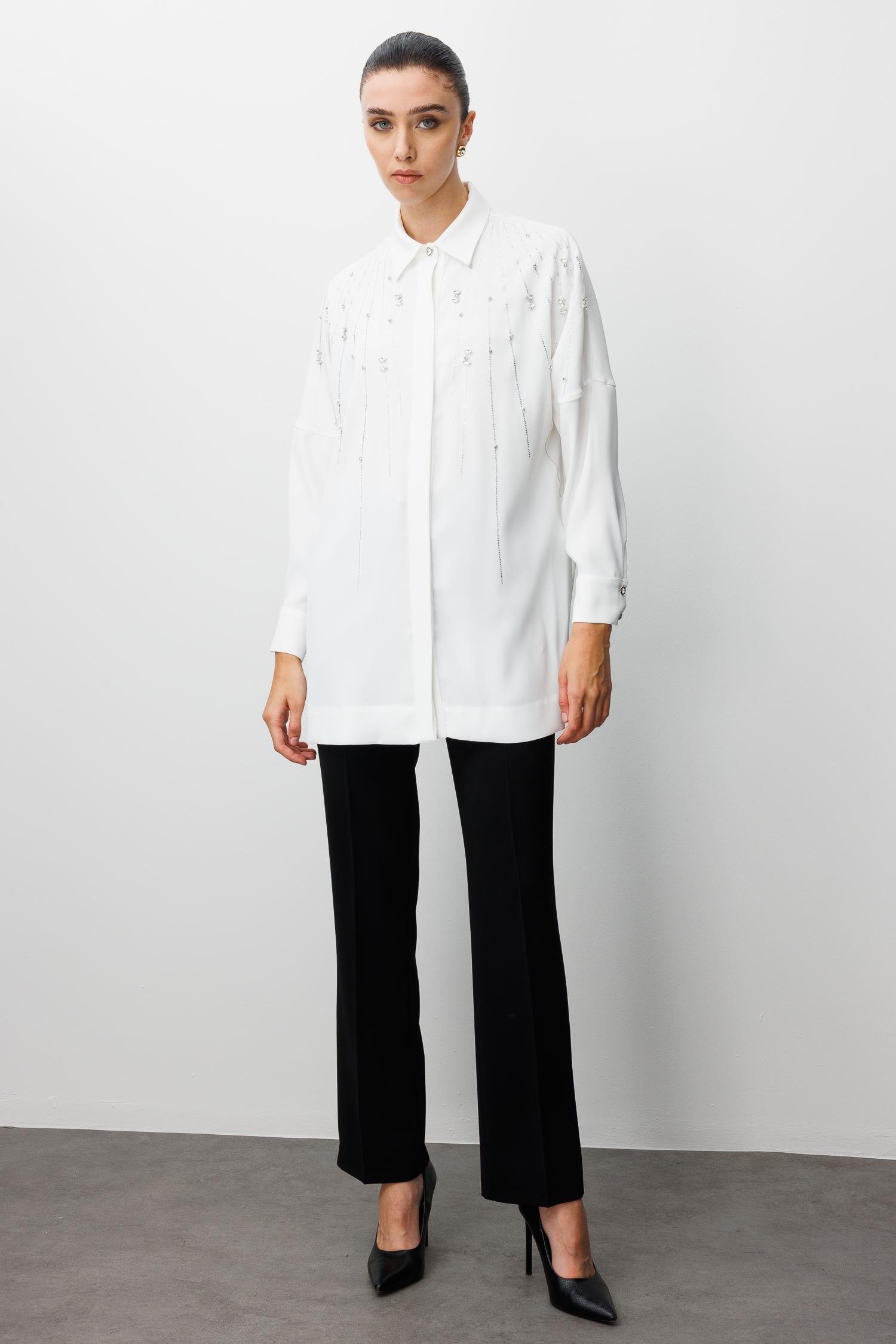 Modailgi  Taş Dizgi Detaylı Gizli Pat Oversize Gömlek Ekru