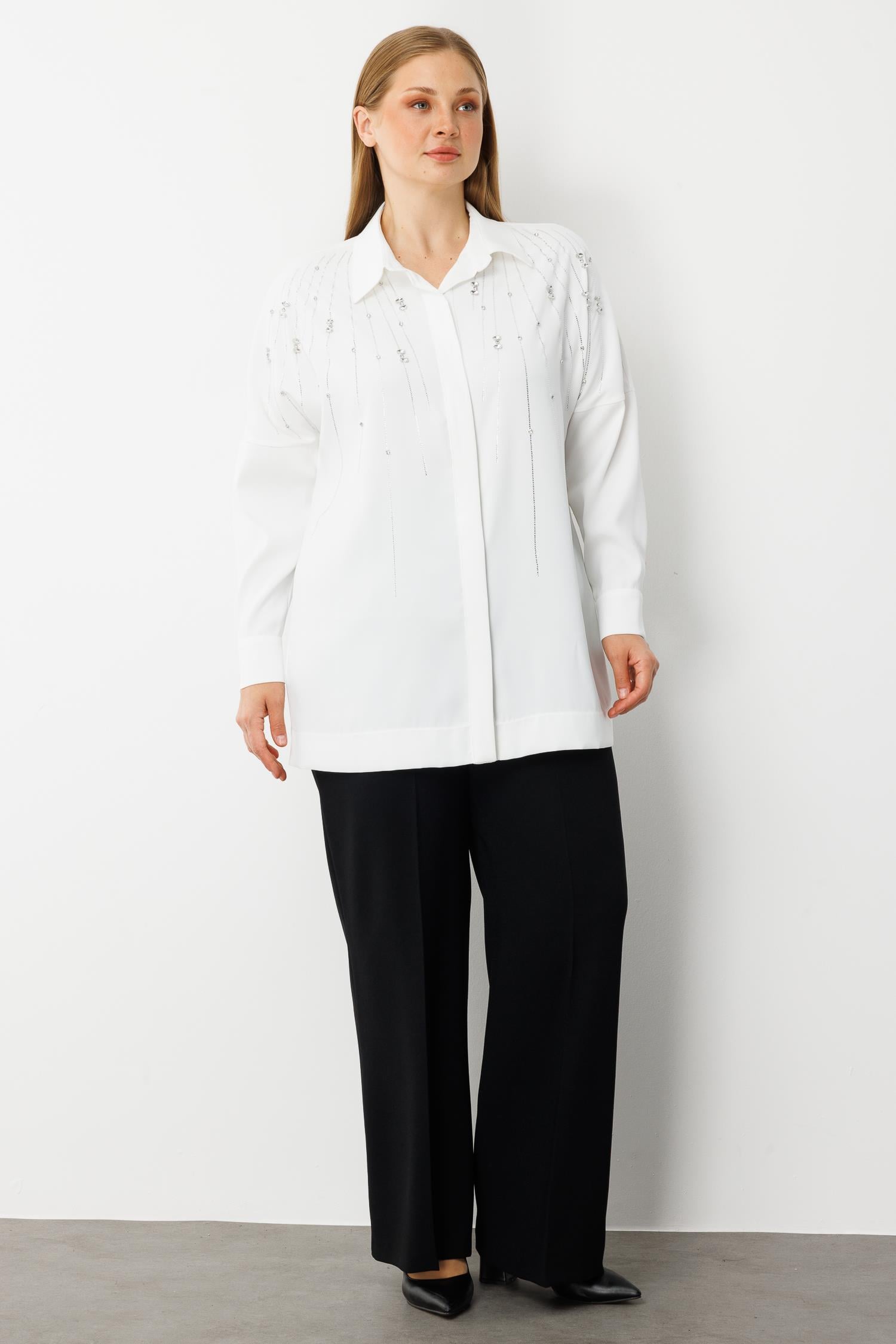 Modailgi  Taş Dizgi Detaylı Gizli Pat Oversize Gömlek Ekru