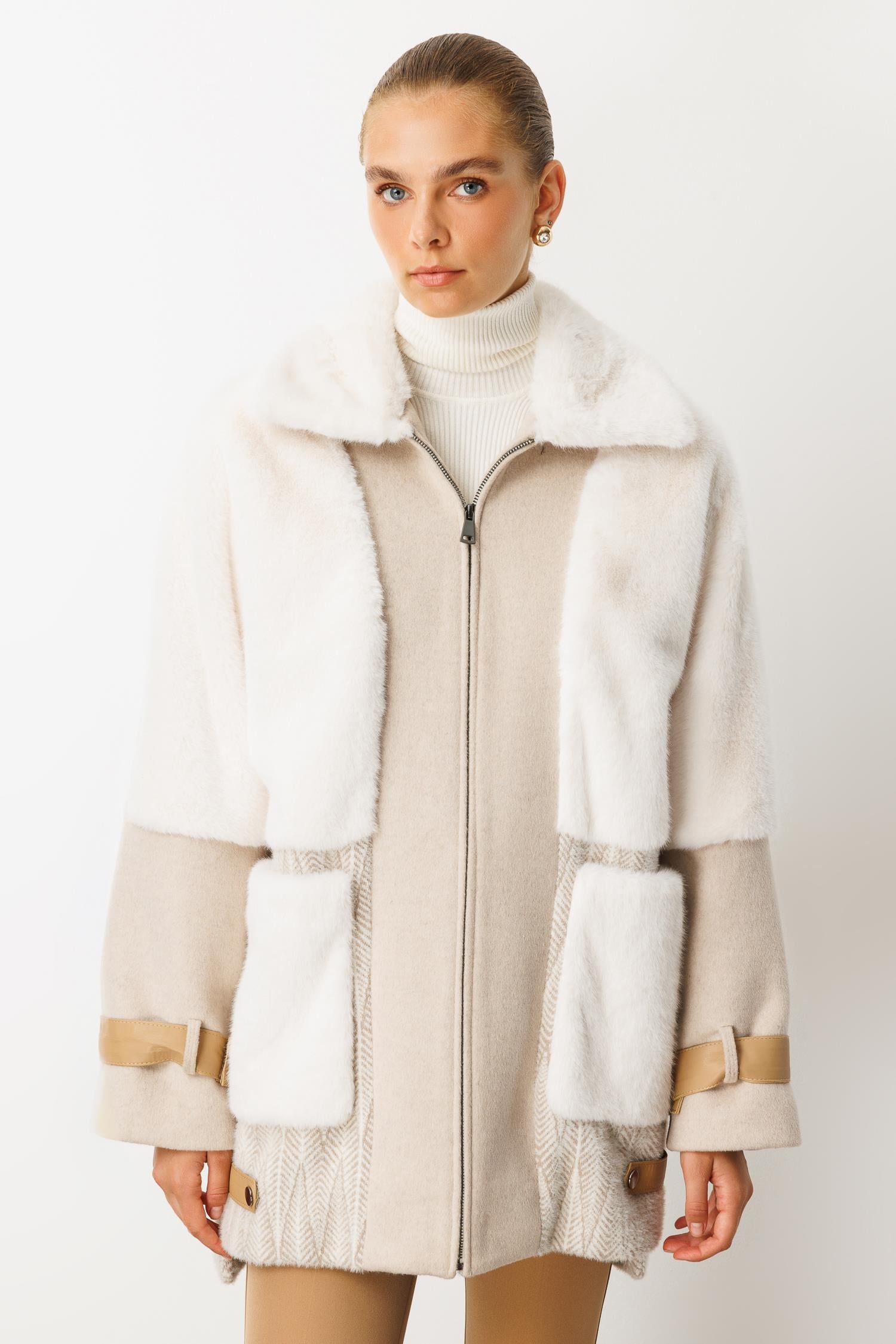 Modailgi  Torba Cepli Fermuarlı Desenli Alcantara Kaban Bej