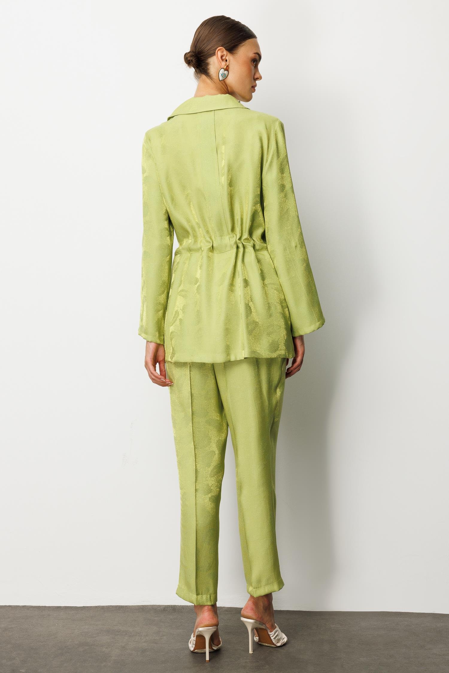 Modailgi  Yakası Akseuar Detaylı Safari Kol Fermuar Kapamalı Tünel Bağlamalı Ara Boy Tunik Yeşil