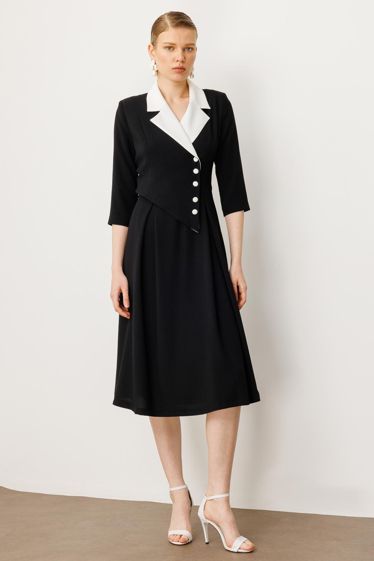 Modailgi  Yakası Ekru Kombinli Pile Detaylı Elbise Siyah