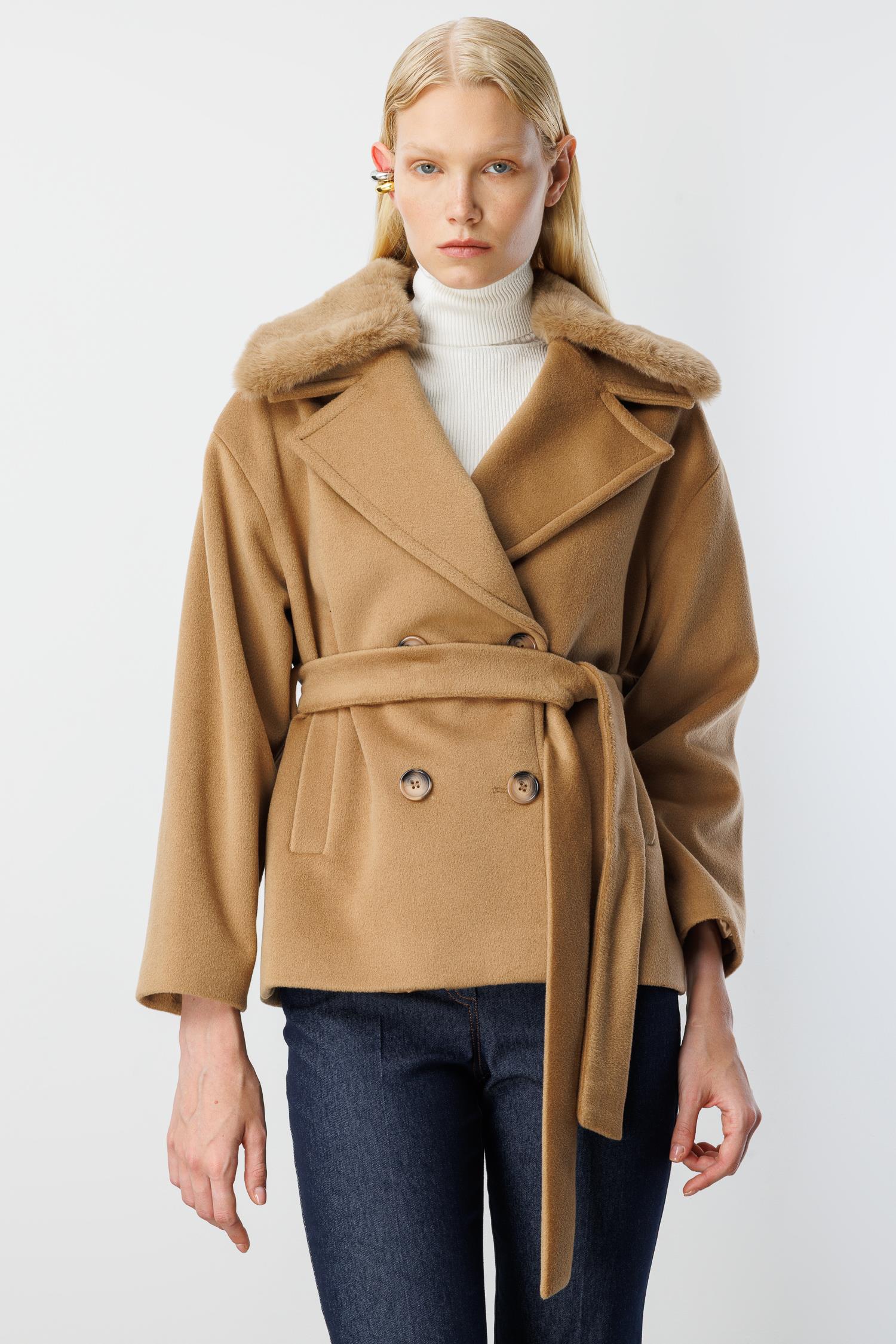 Modailgi  Yakası Kürklü Kruvaze Kemerli Kısa Kaşe Kaban Camel