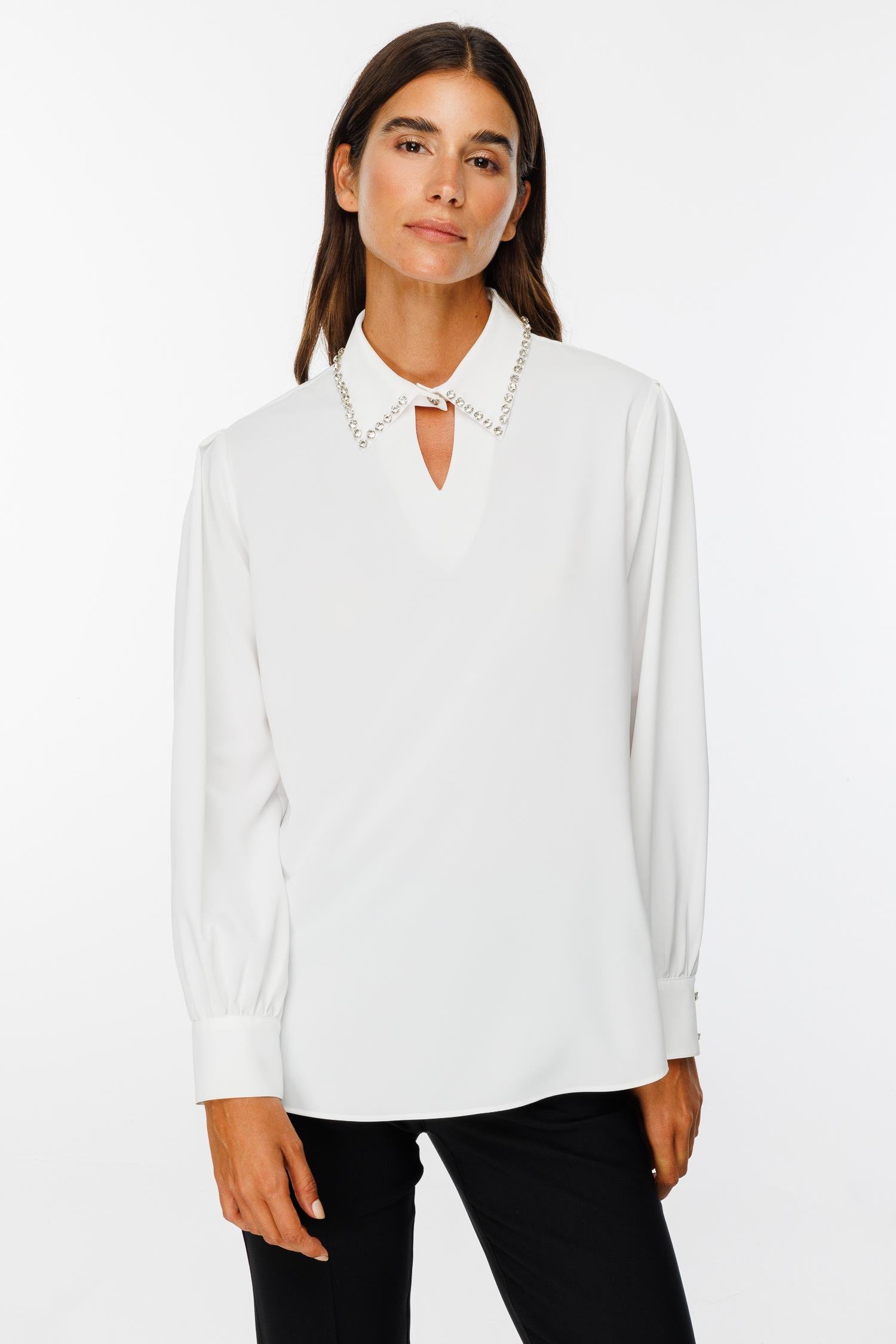 Modailgi  Yakası Pencereli Taş İşlemeli Uzun Kollu Bluz Ekru