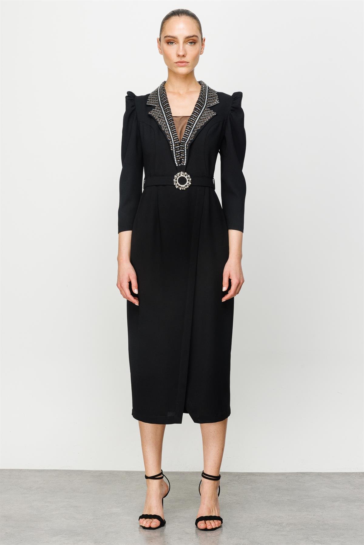 Modailgi  Yakası Taşlı Beli Kemerli Elbise Siyah