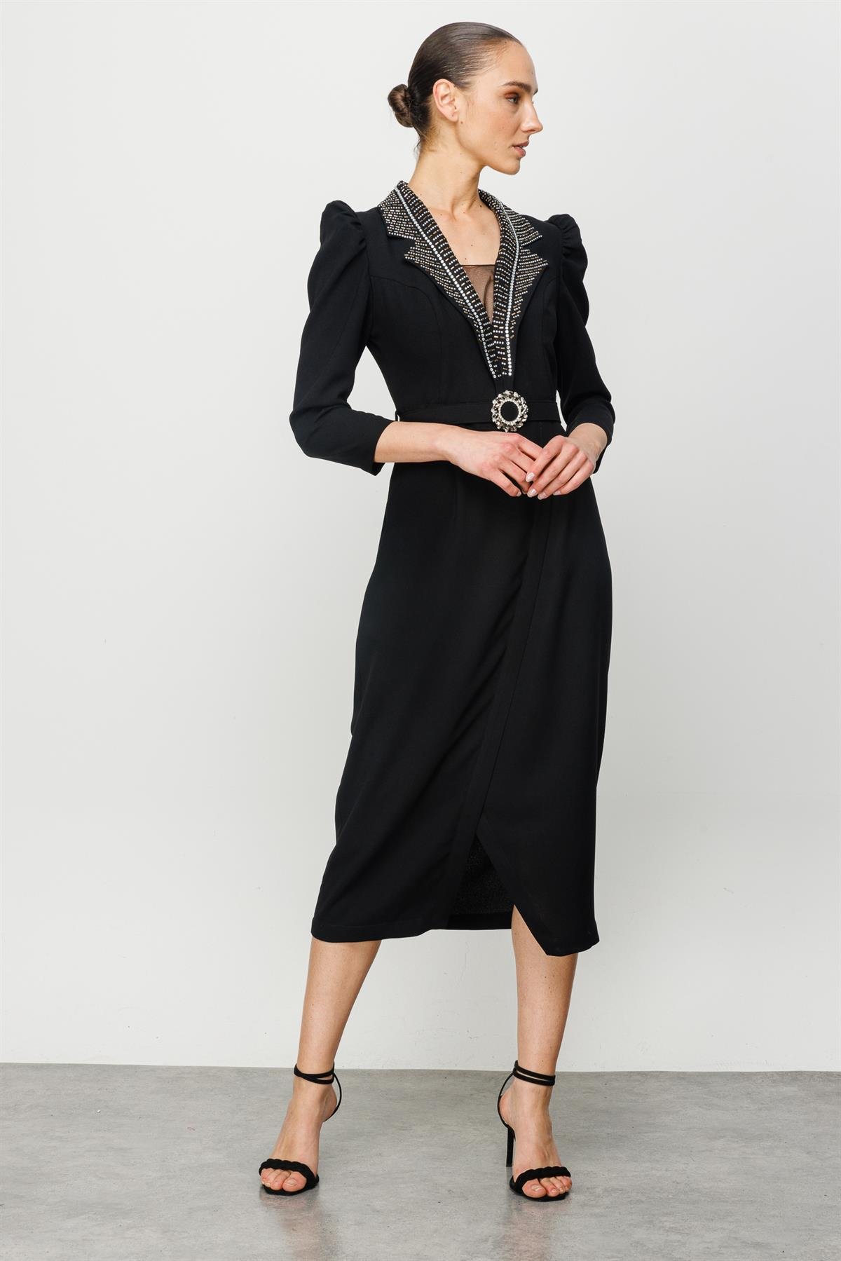 Modailgi  Yakası Taşlı Beli Kemerli Elbise Siyah